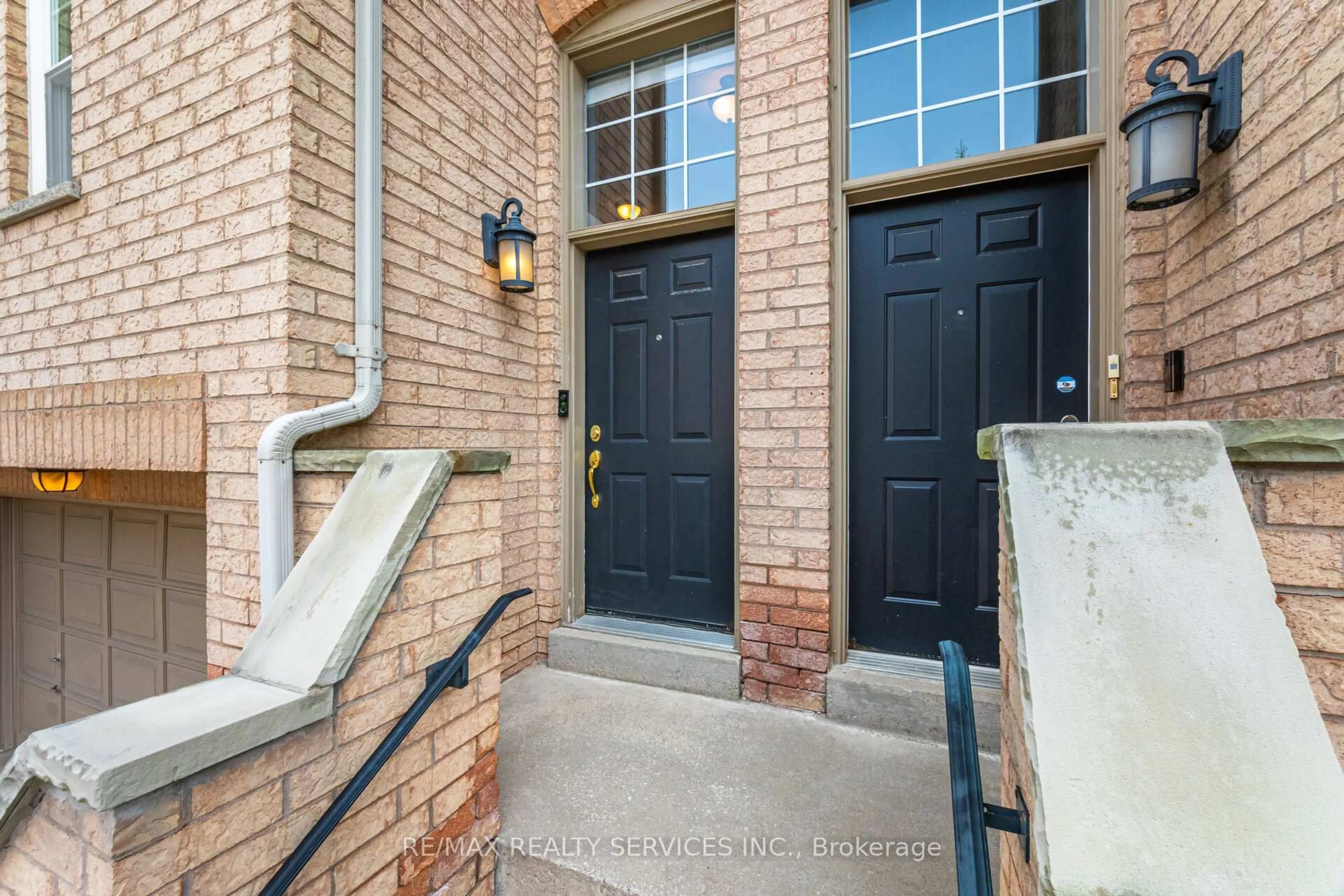 Unknown for 8305 Mclaughlin Rd #5, Brampton Ontario L6Y 5G3