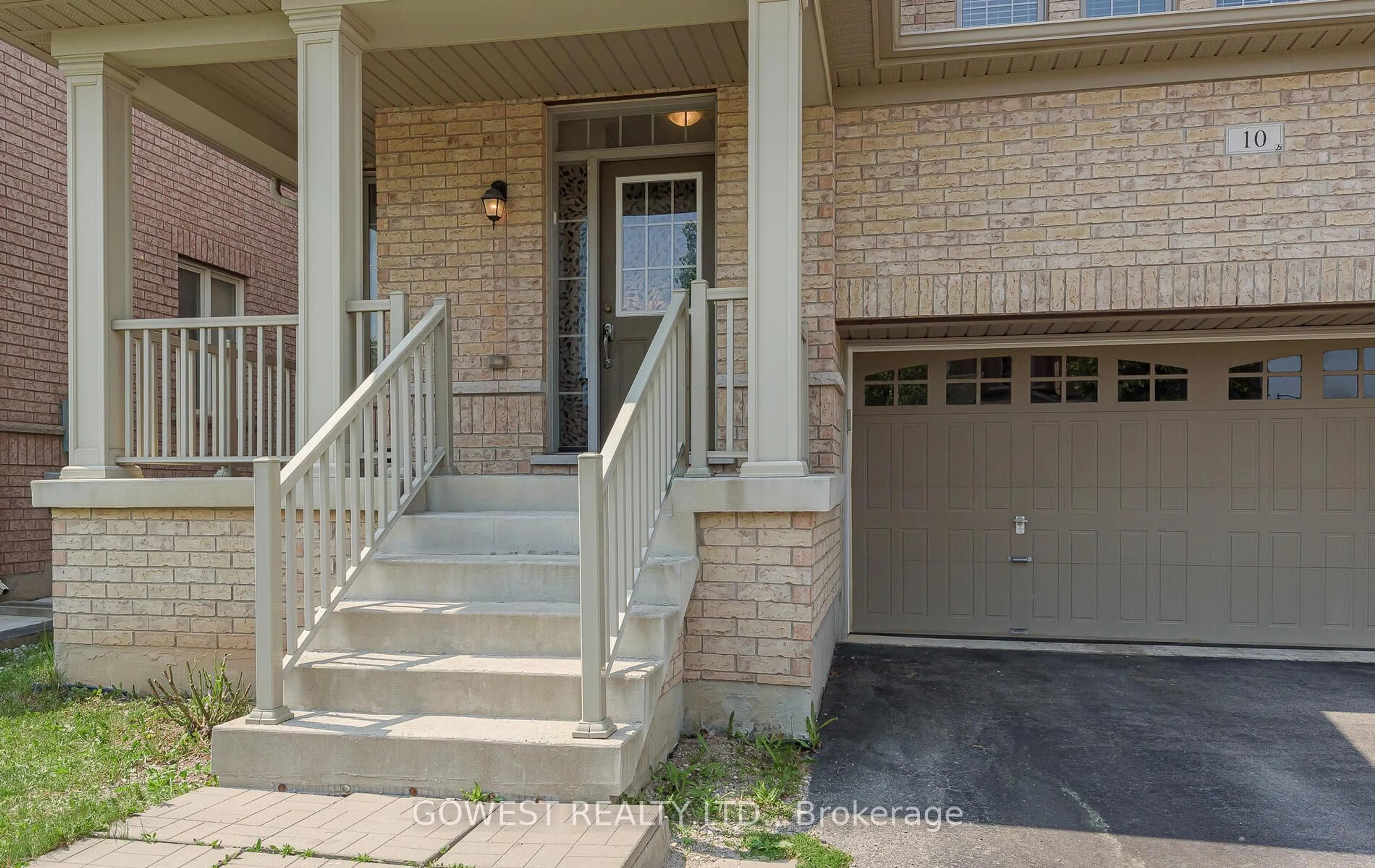 Unknown for 10 Berkwood Hllw, Brampton Ontario L6Y 0X6