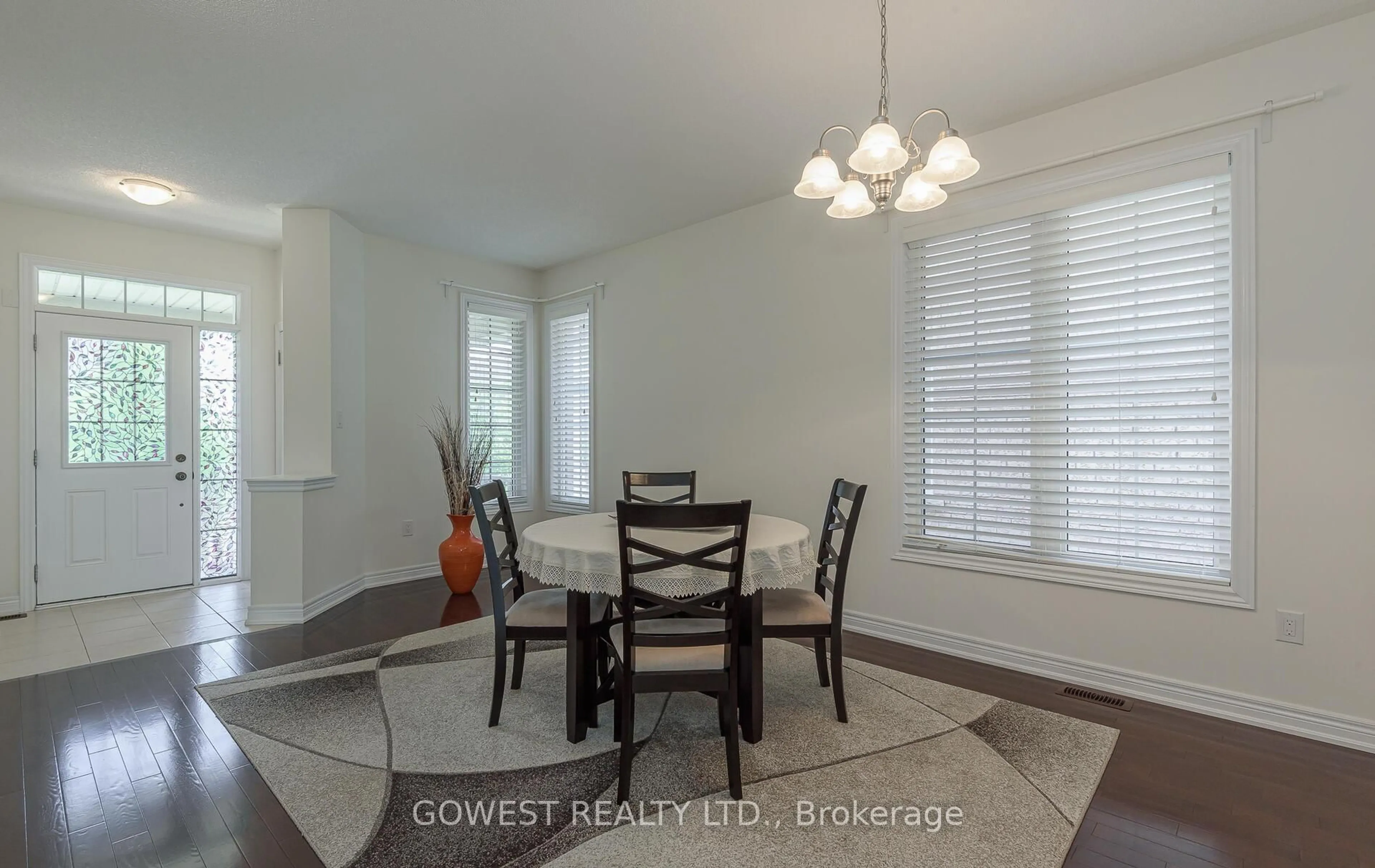 Dining room, unknown for 10 Berkwood Hllw, Brampton Ontario L6Y 0X6