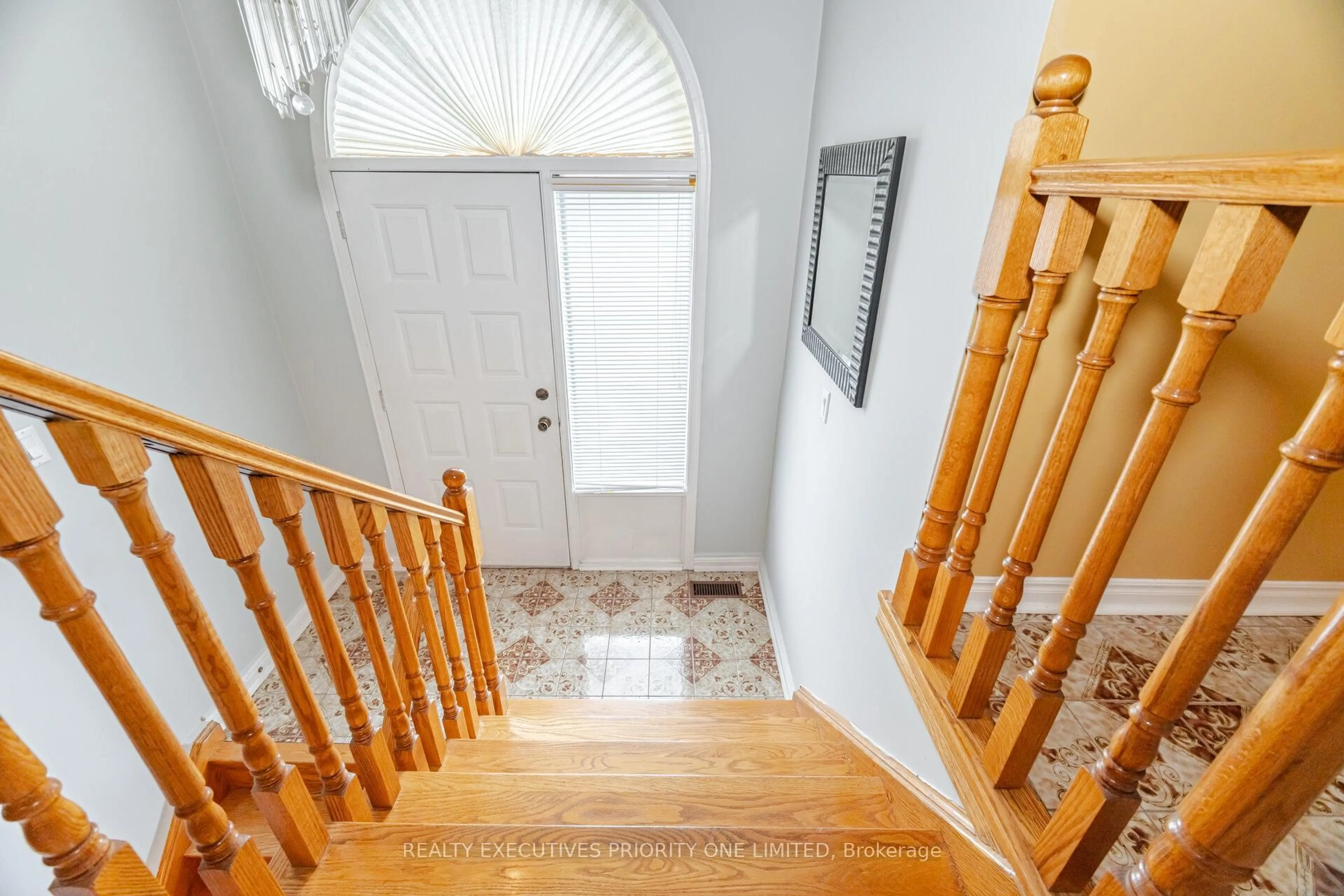 Unknown for 61 John Lindsay Crt, Toronto Ontario M3L 2L1