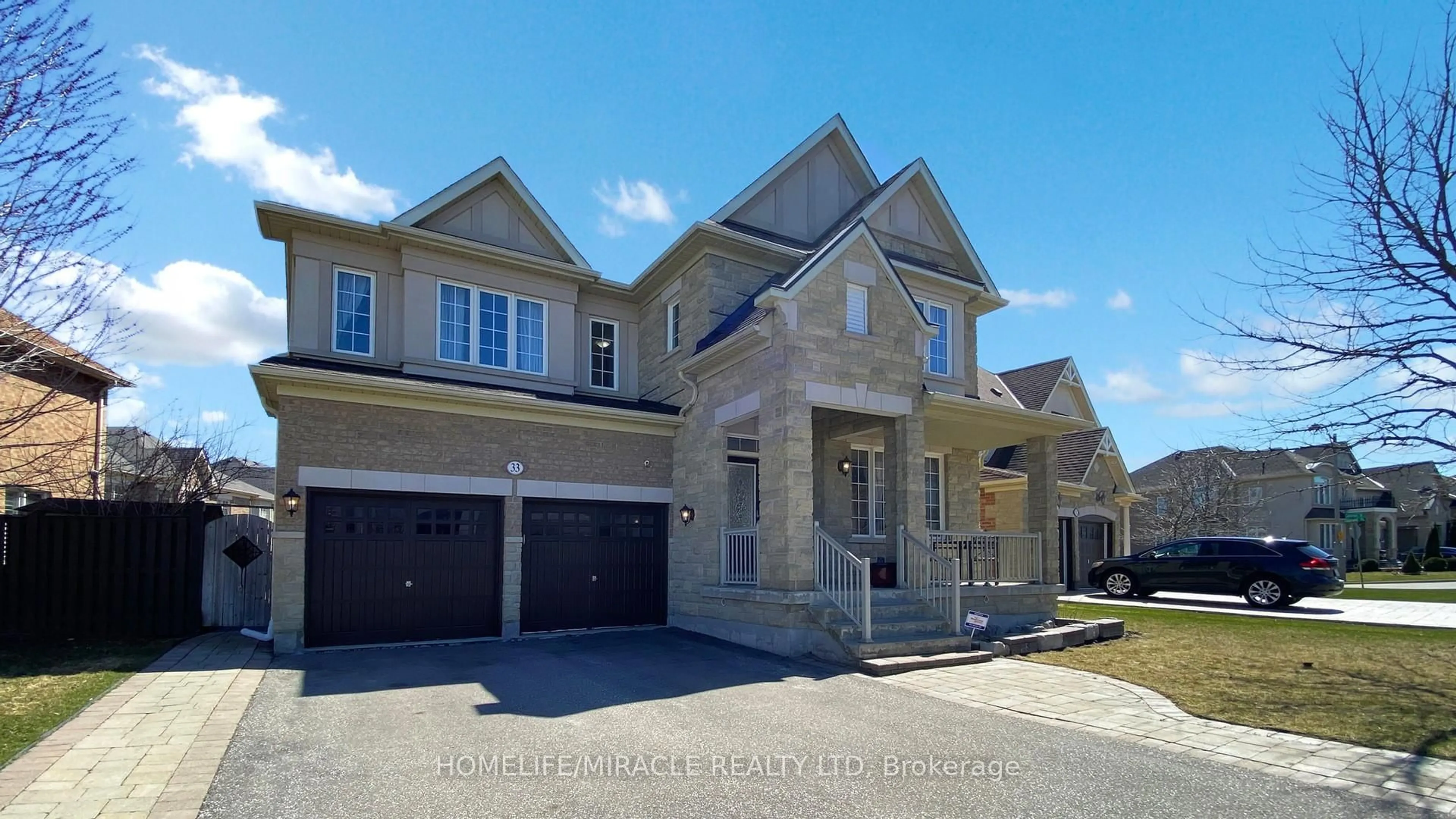 Unknown for 33 Garryoaks Dr, Brampton Ontario L6P 3E2