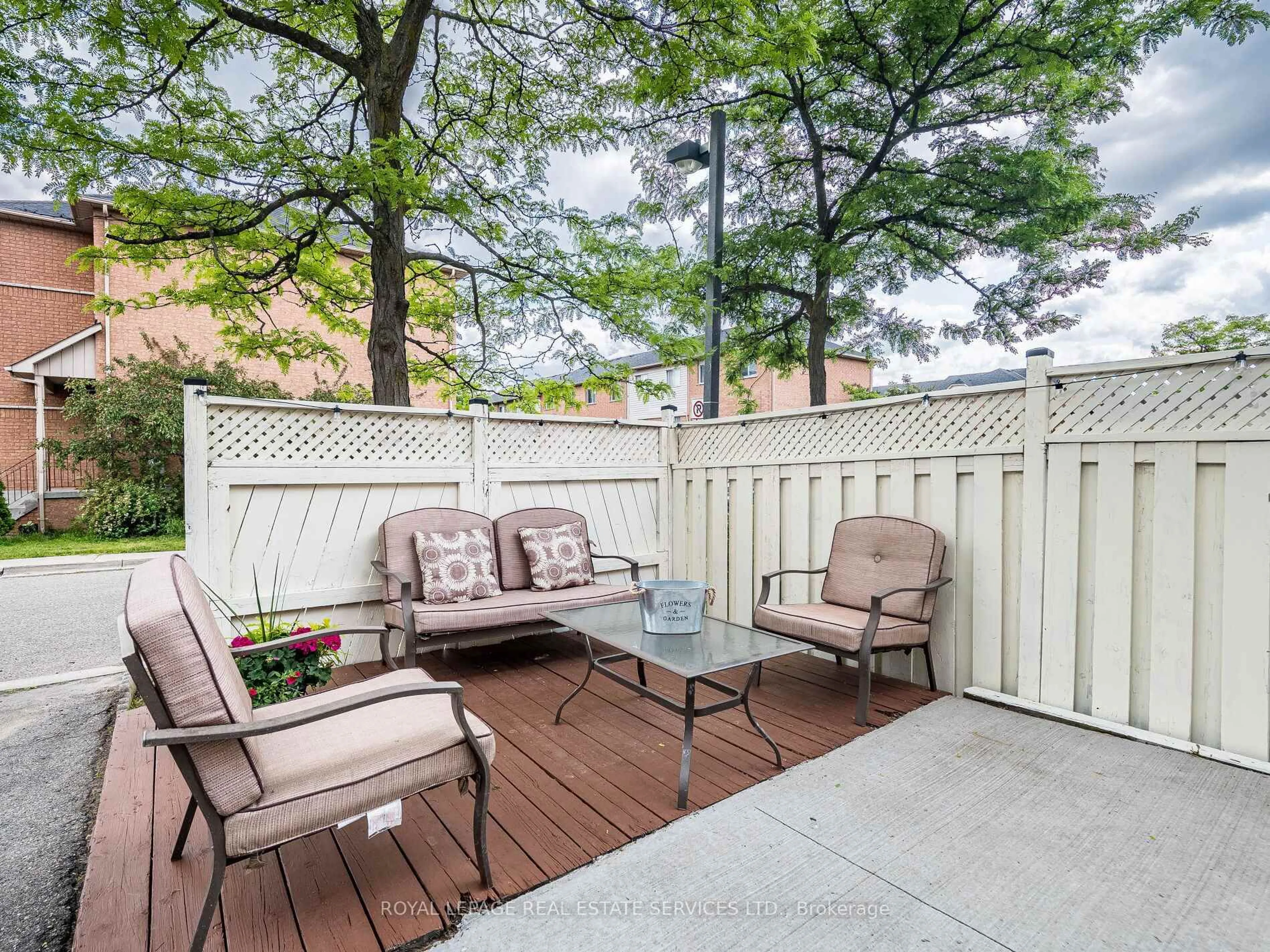 Patio, unknown for 57 Brickyard Way #60, Brampton Ontario L6V 4M3