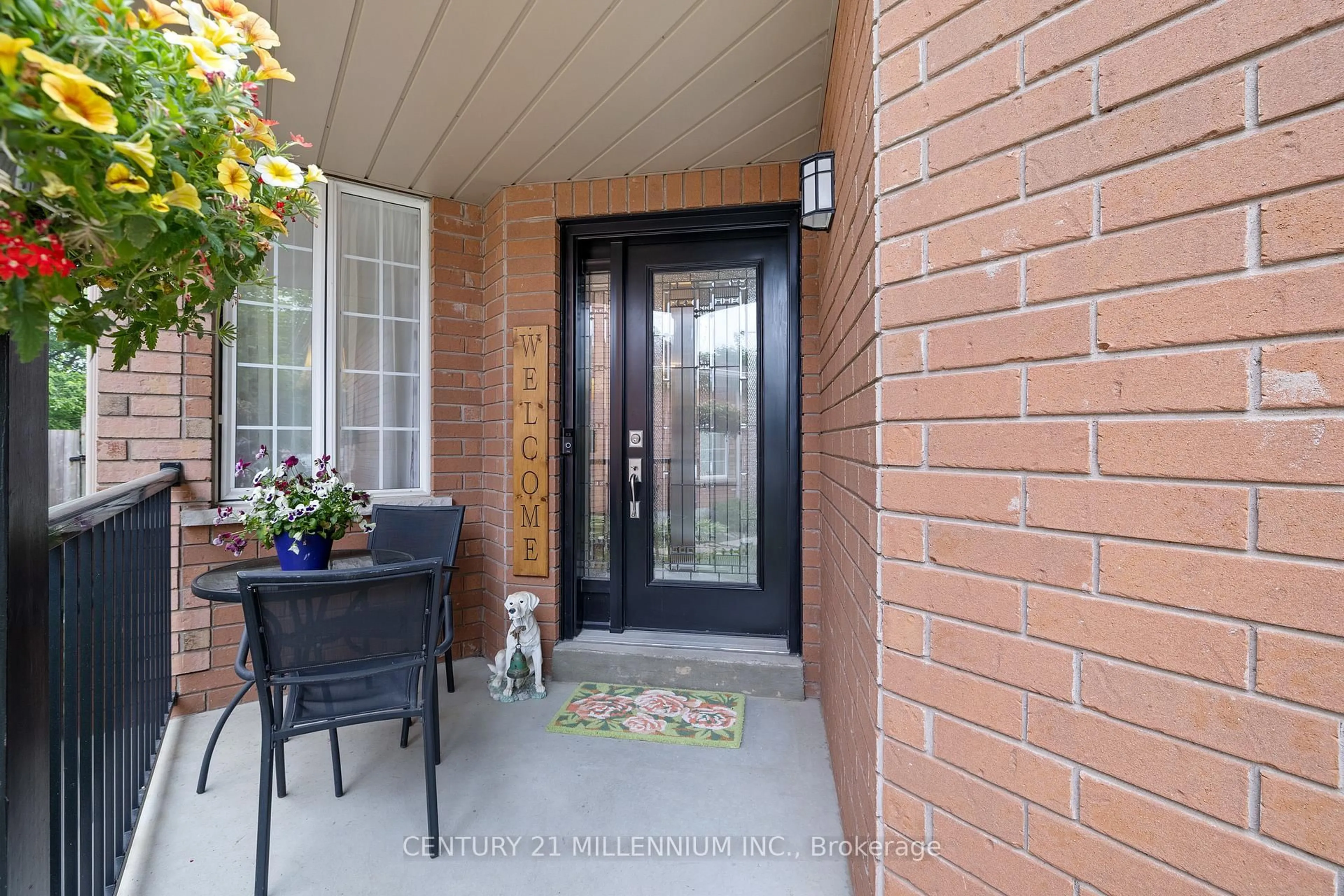 Indoor entryway for 12 Russell St, Halton Hills Ontario L7G 5Y7
