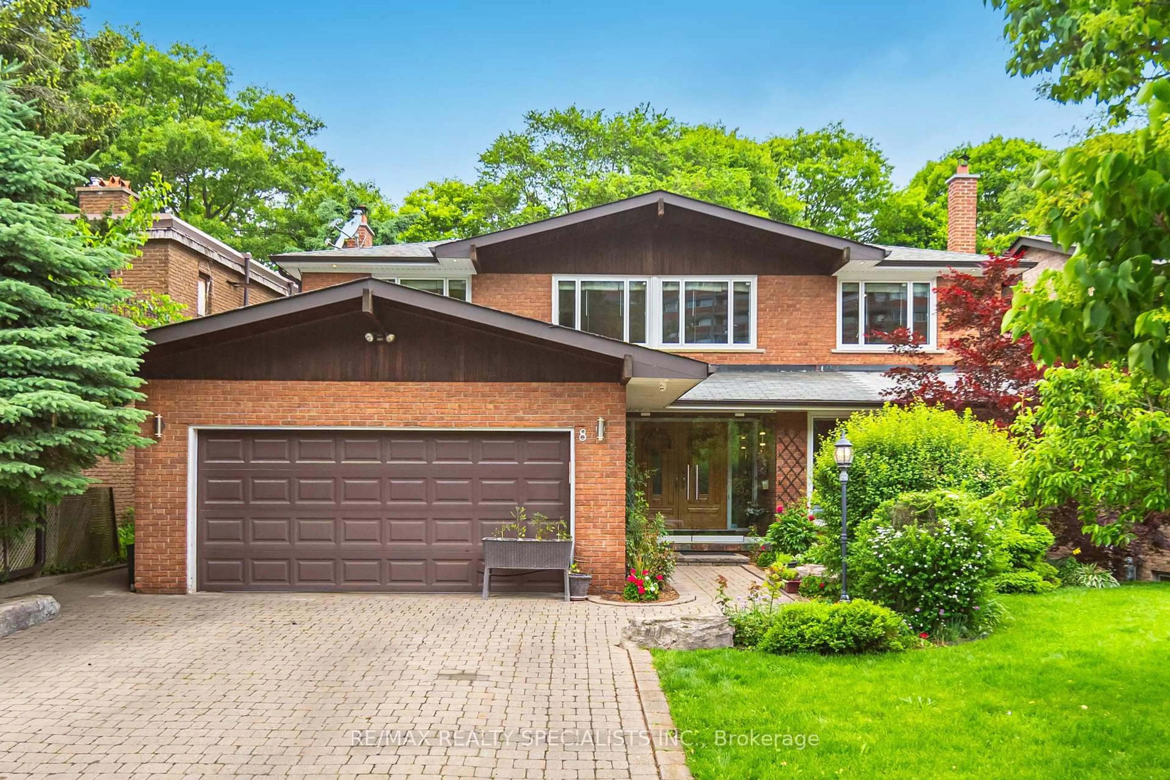 Home with brick exterior material, street for 8 Strath Humber Crt, Toronto Ontario M9A 4C7