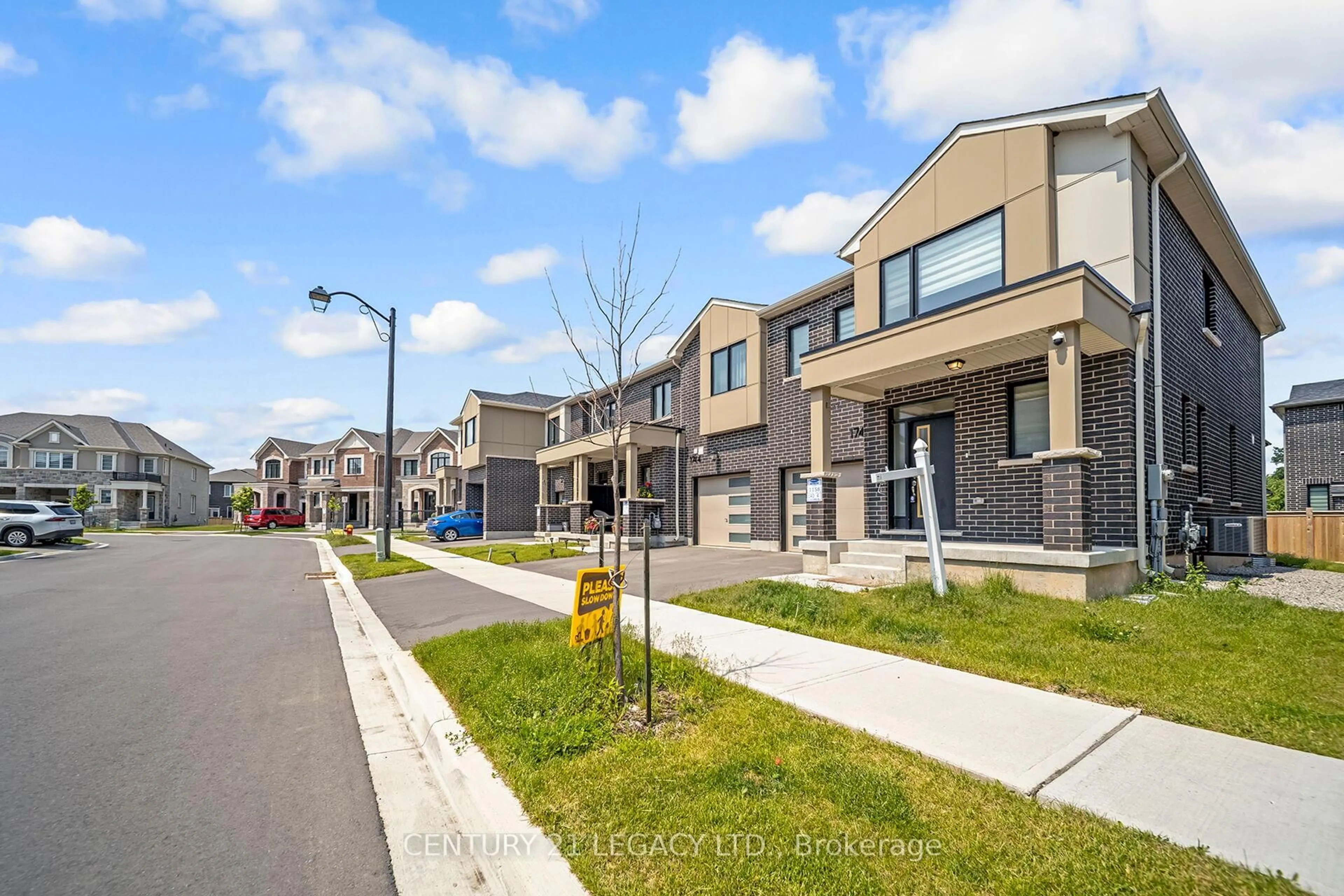 Unknown for 1742 Thames Circ, Milton Ontario L9E 1Y5