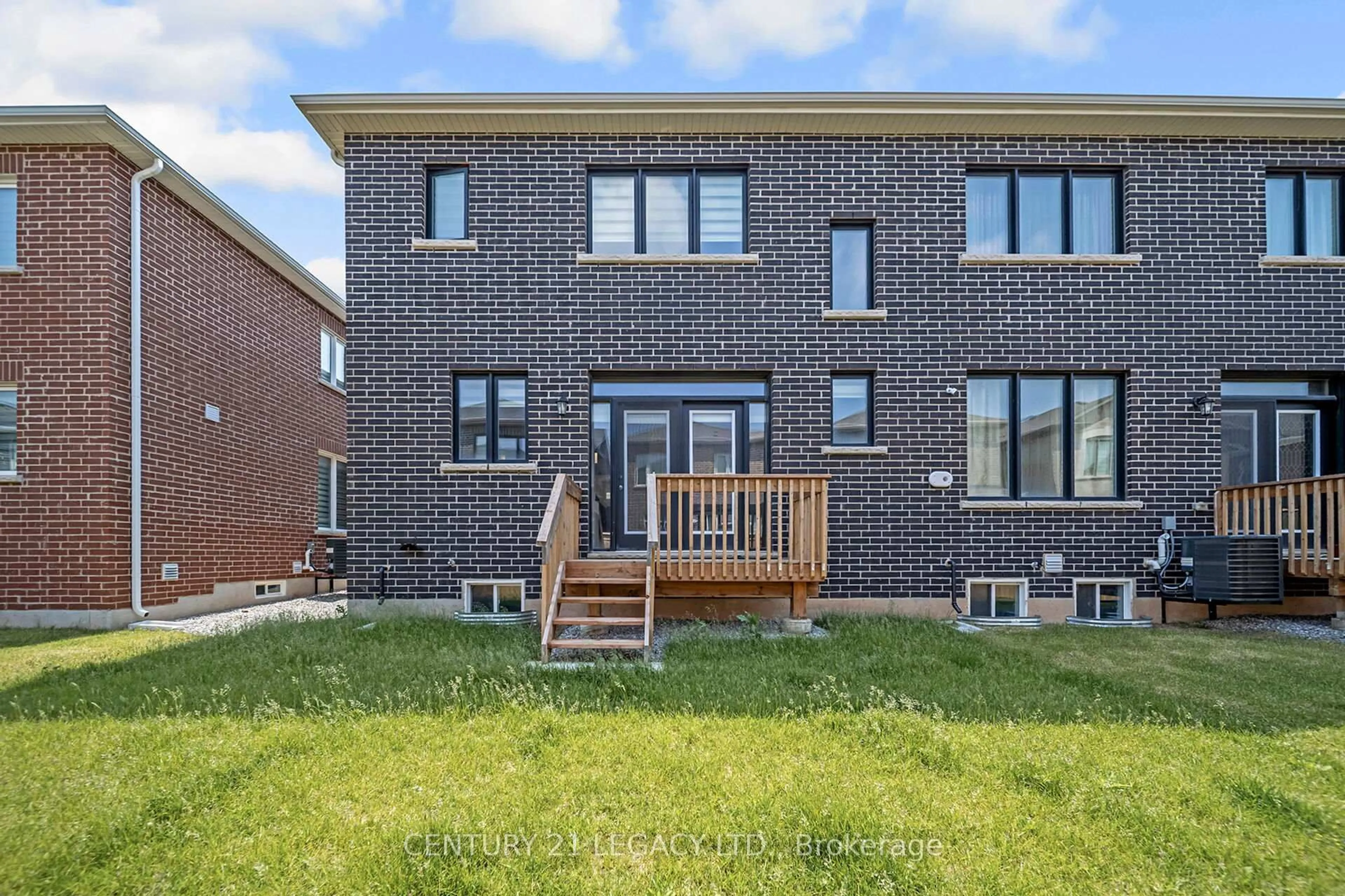 Home with brick exterior material, street for 1742 Thames Circ, Milton Ontario L9E 1Y5