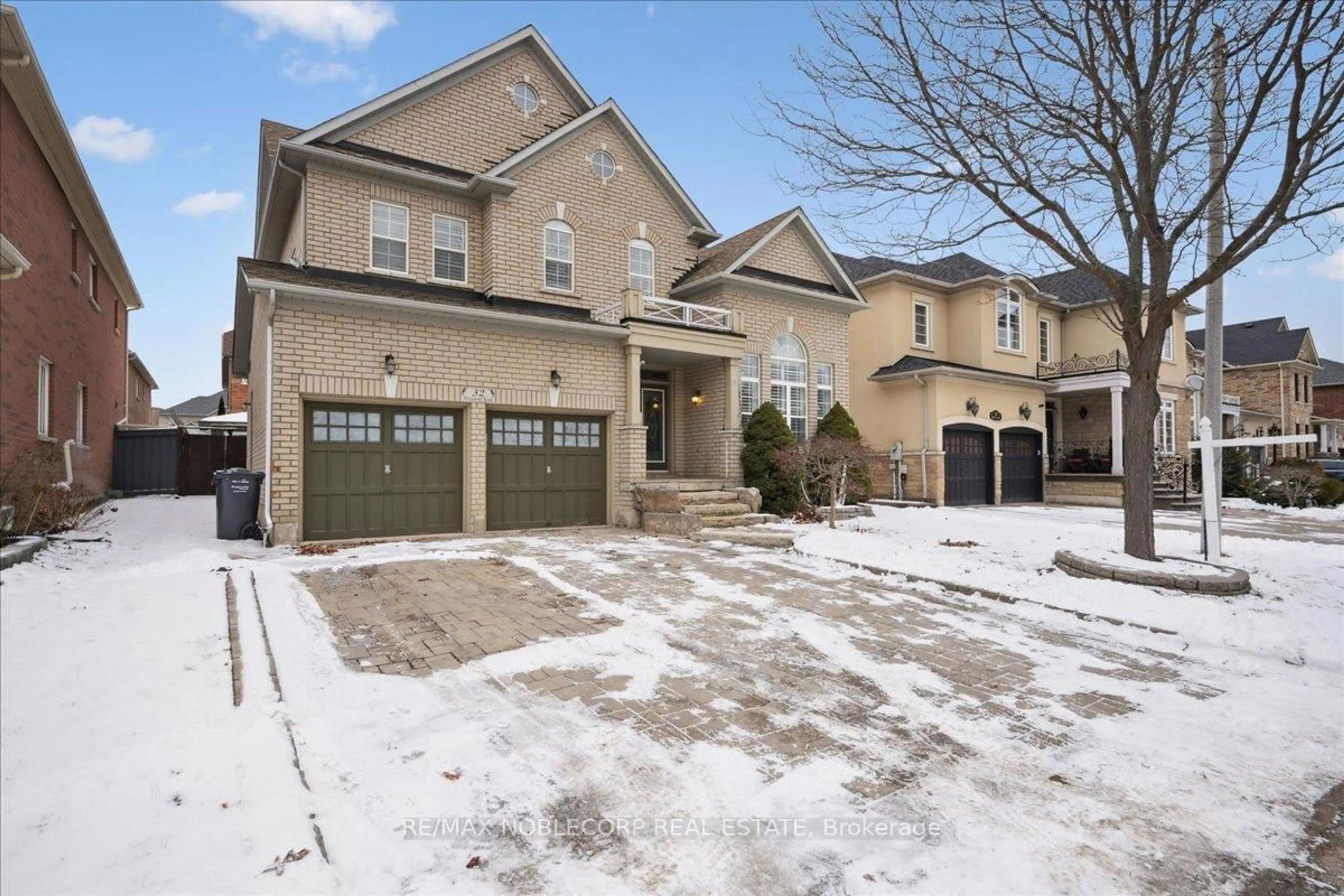Unknown for 32 Aristocrat Rd, Brampton Ontario L6P 1X7
