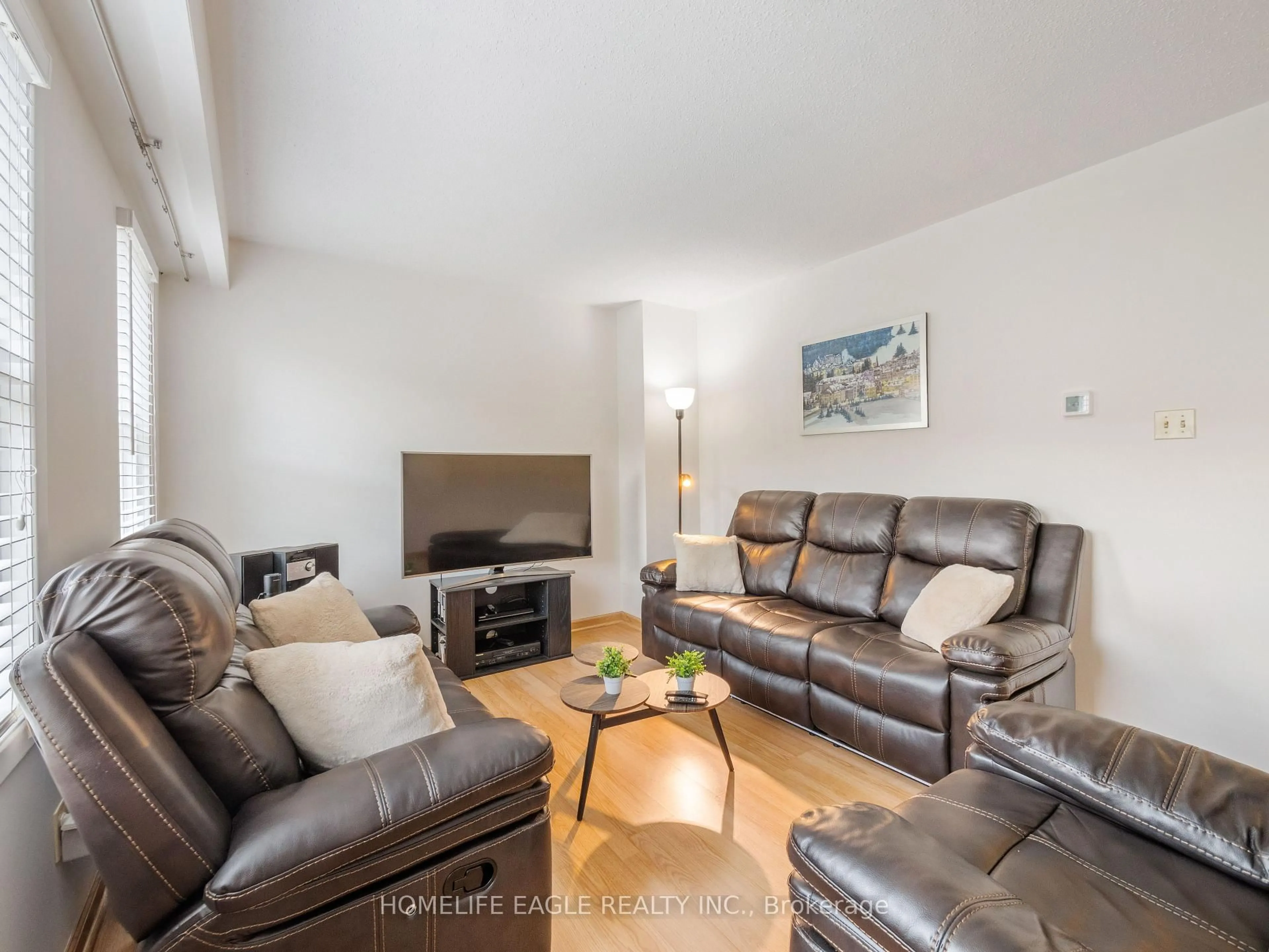 Living room with furniture, unknown for 7255 Dooley Dr #16, Mississauga Ontario L4T 2S7