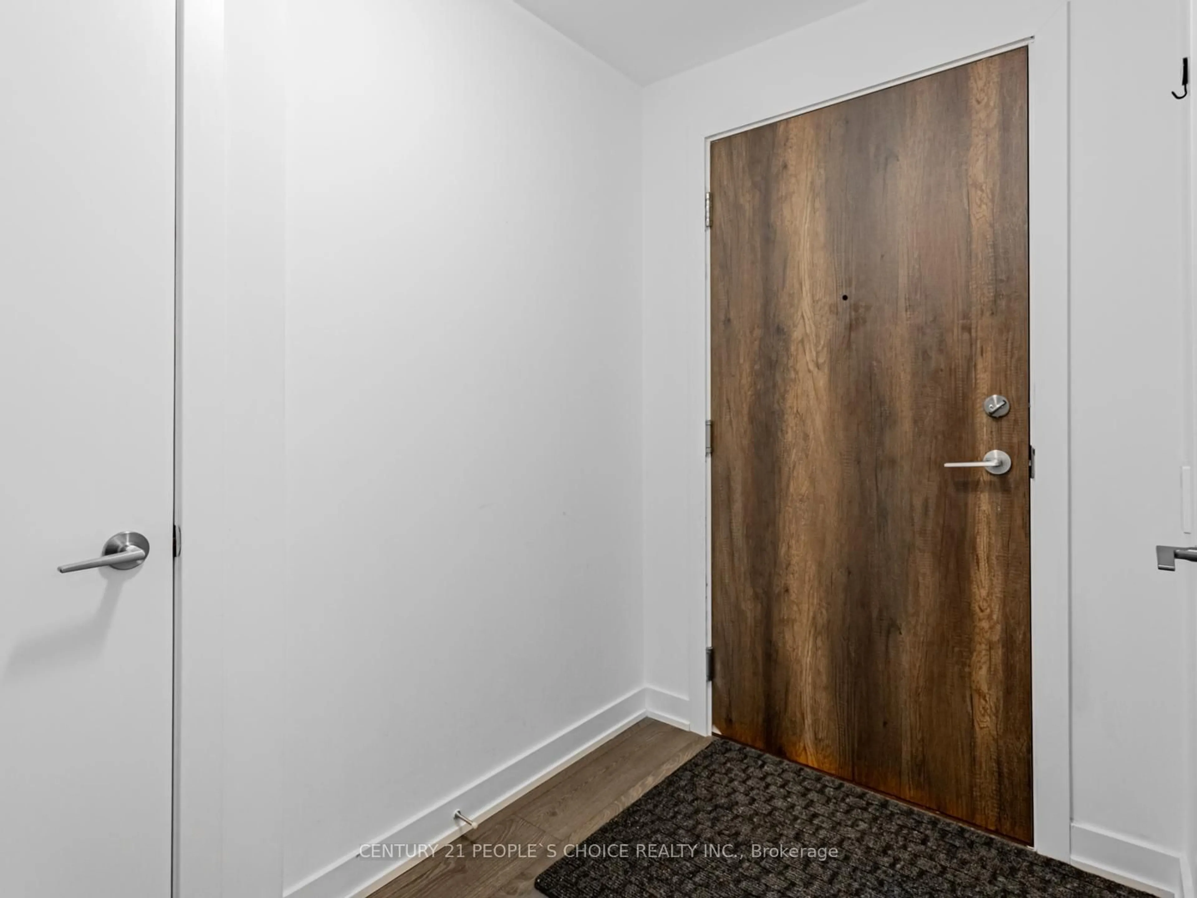Indoor entryway for 251 Manitoba St #1802, Toronto Ontario M8Y 4G9