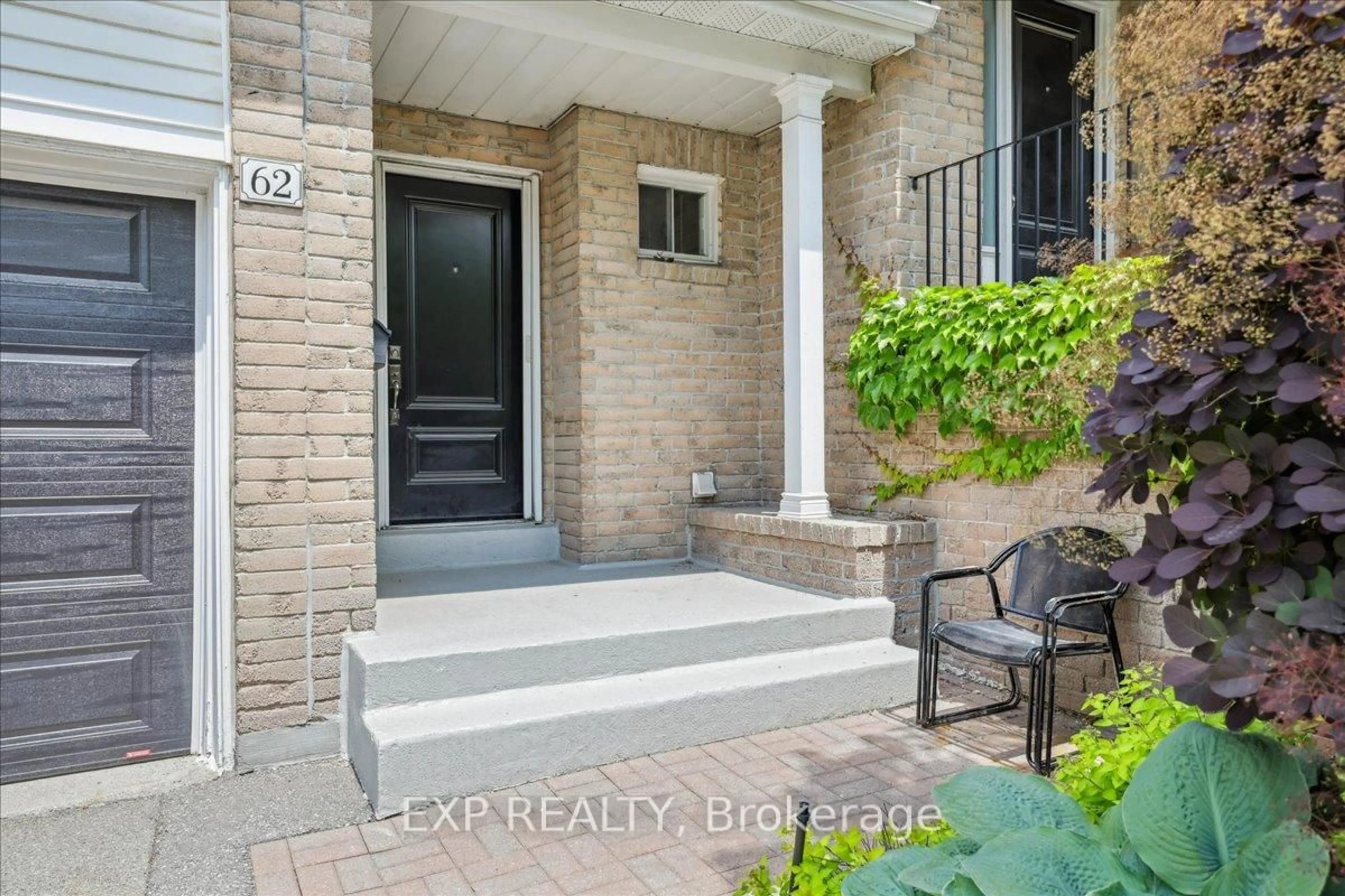 Indoor entryway for 62 Tamarack Circ, Toronto Ontario M9P 3T9