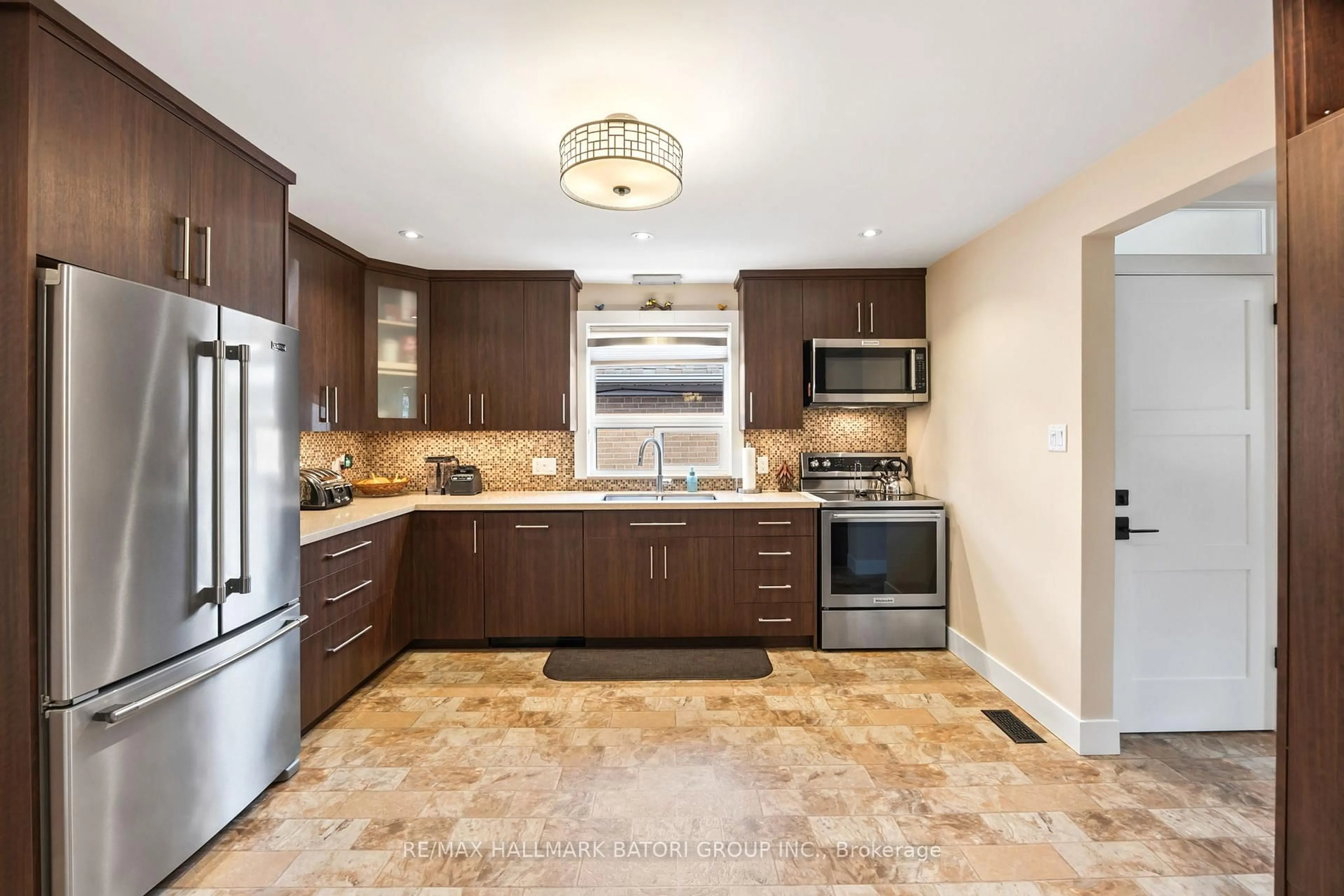 Open concept kitchen, ceramic/tile floor for 3 Rosefair Cres, Toronto Ontario M9W 3B1