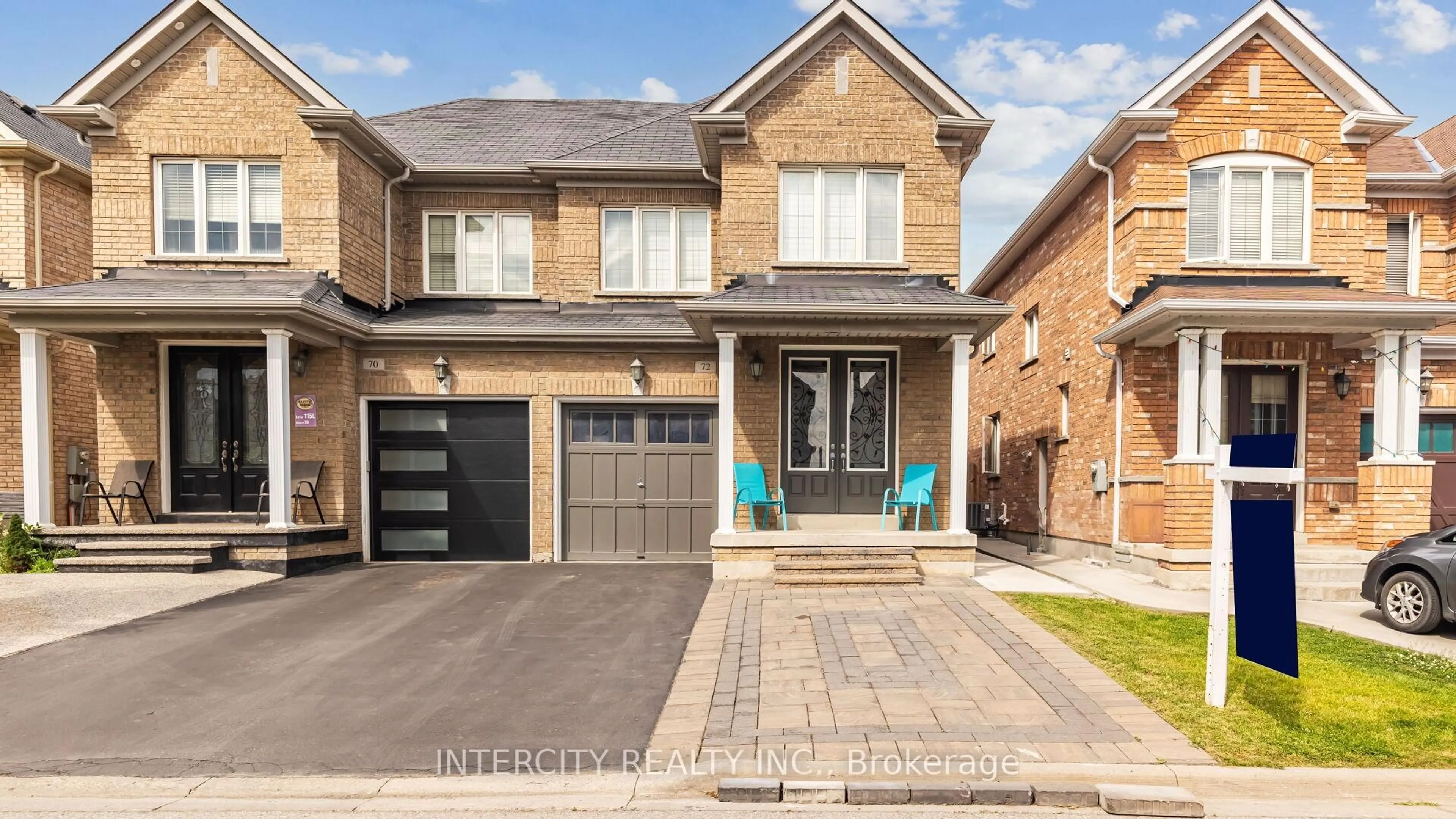Home with brick exterior material, street for 72 Campwood Cres, Brampton Ontario L6P 3S8