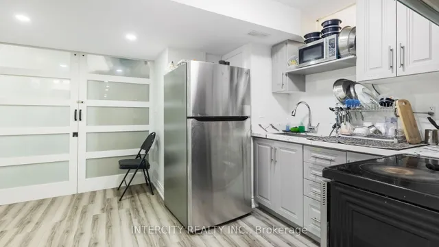 Additional image 39 of 72 Campwood Cres
