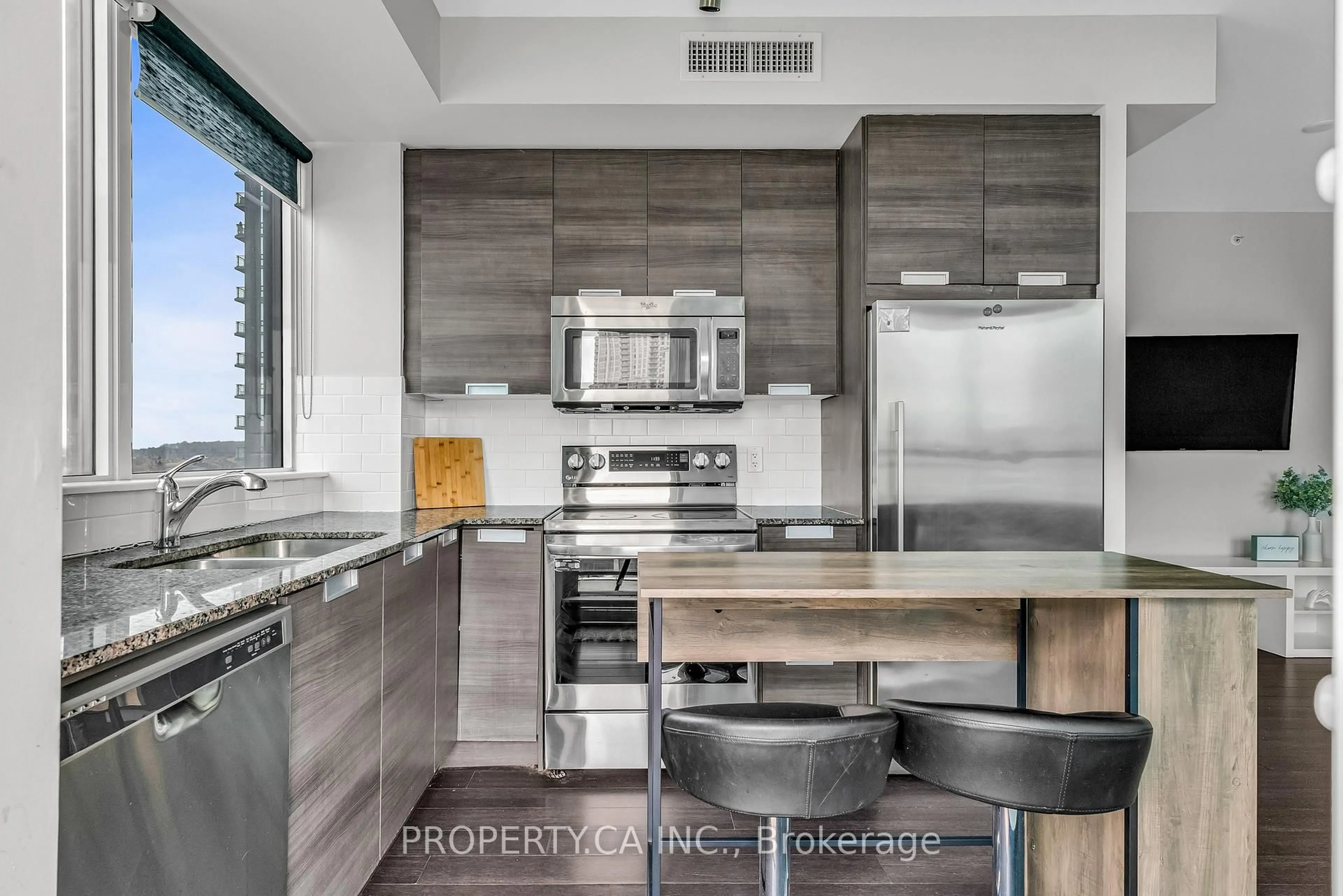 Unknown for 55 Eglinton Ave #609, Mississauga Ontario L5R 0E4