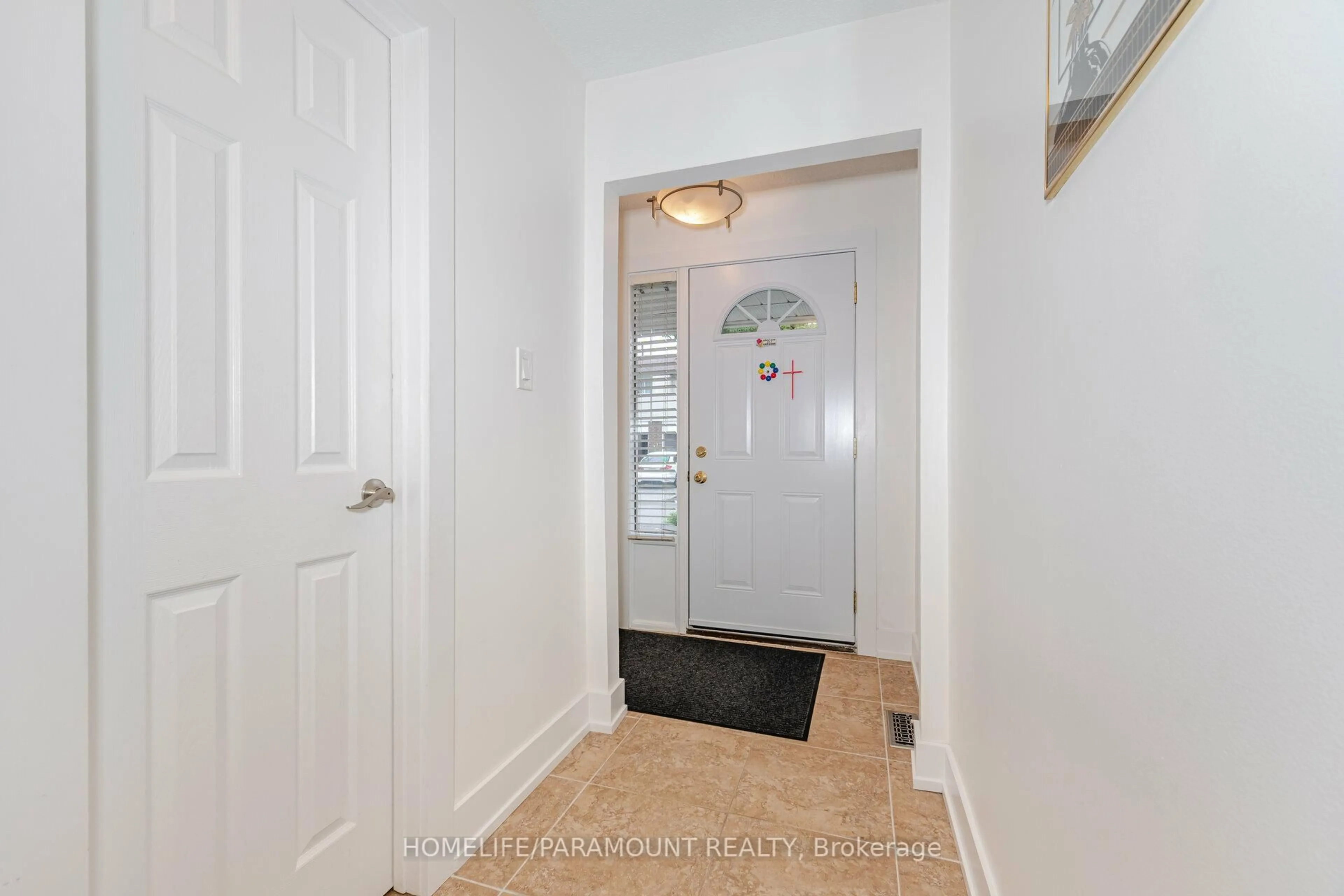 Indoor entryway for 345 Meadows Blvd #40, Mississauga Ontario L4Z 1G5