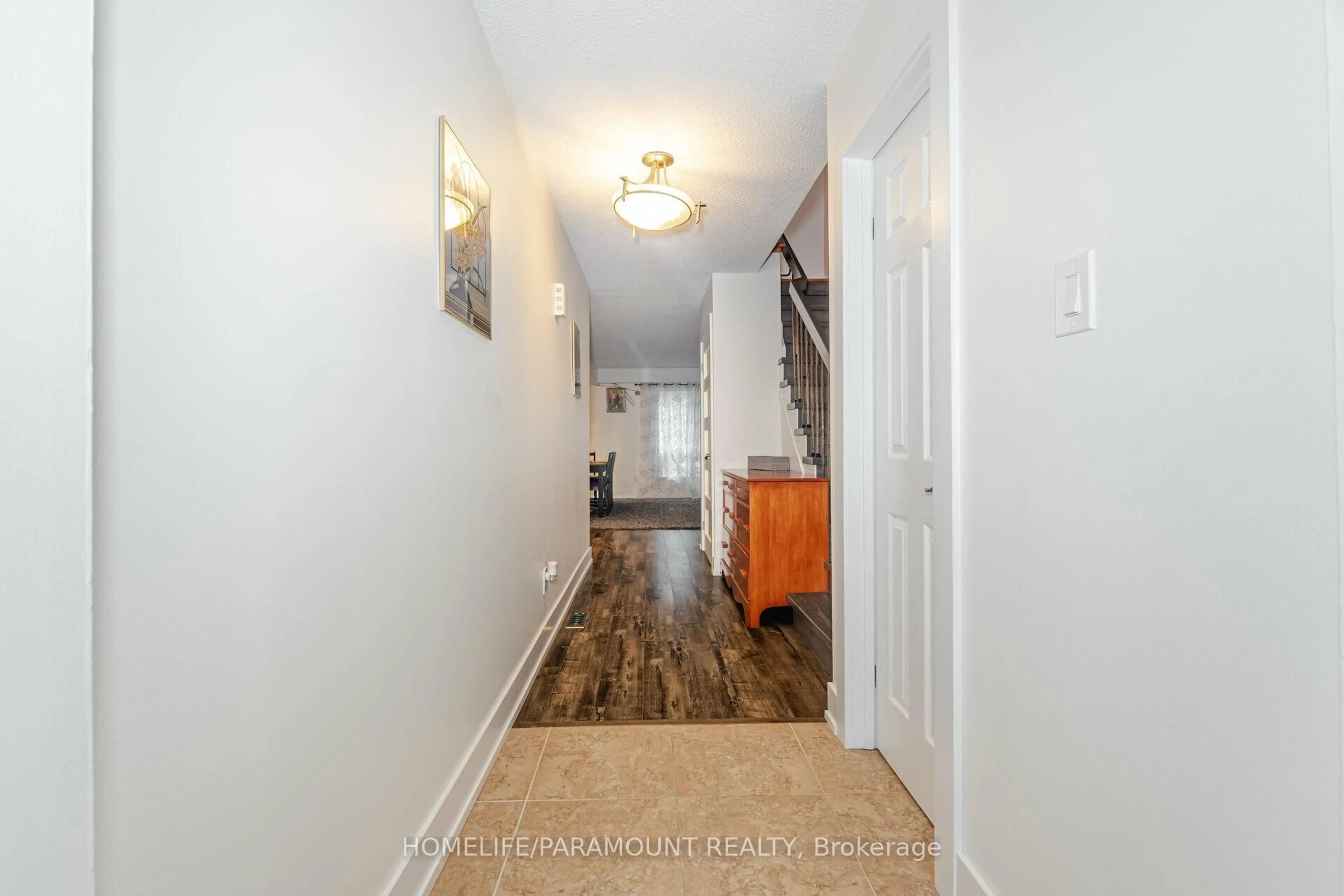 Indoor entryway for 345 Meadows Blvd #40, Mississauga Ontario L4Z 1G5