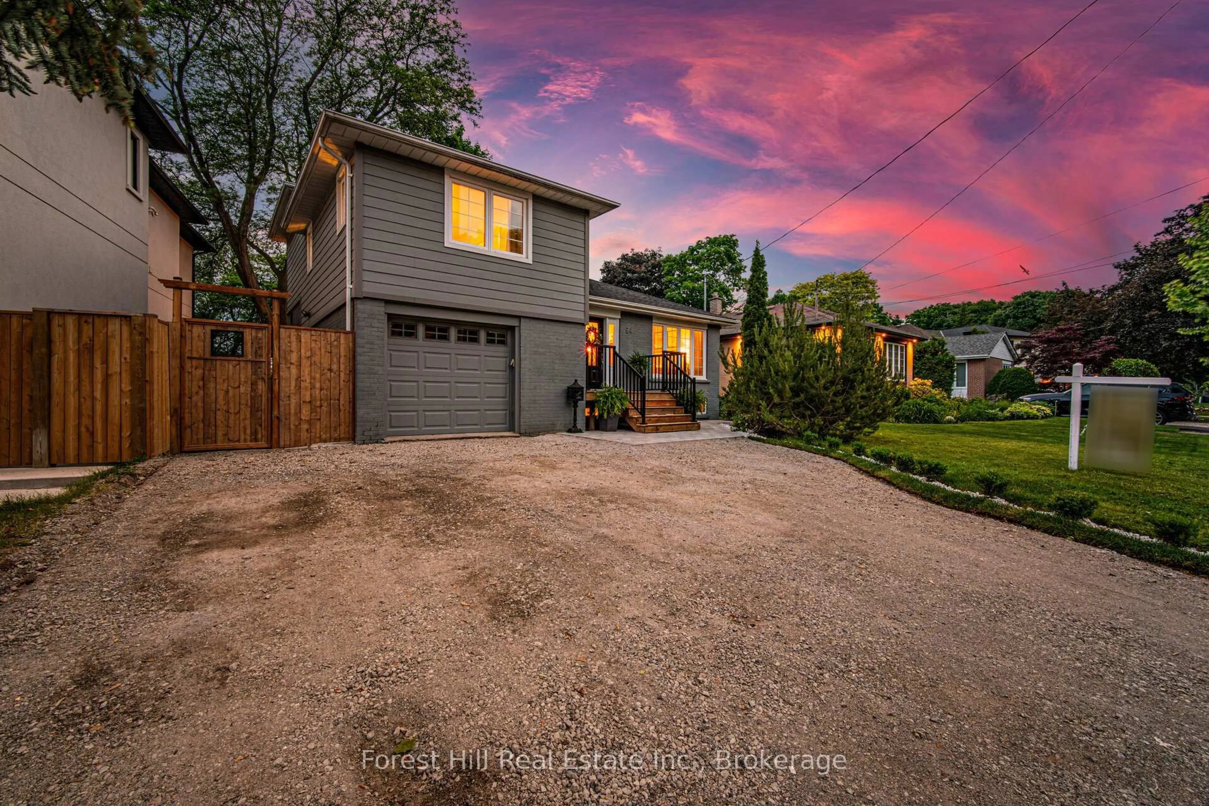 A pic from outside/outdoor area/front of a property/back of a property/a pic from drone, street for 24 Upminster Cres, Toronto Ontario M9B 5W2