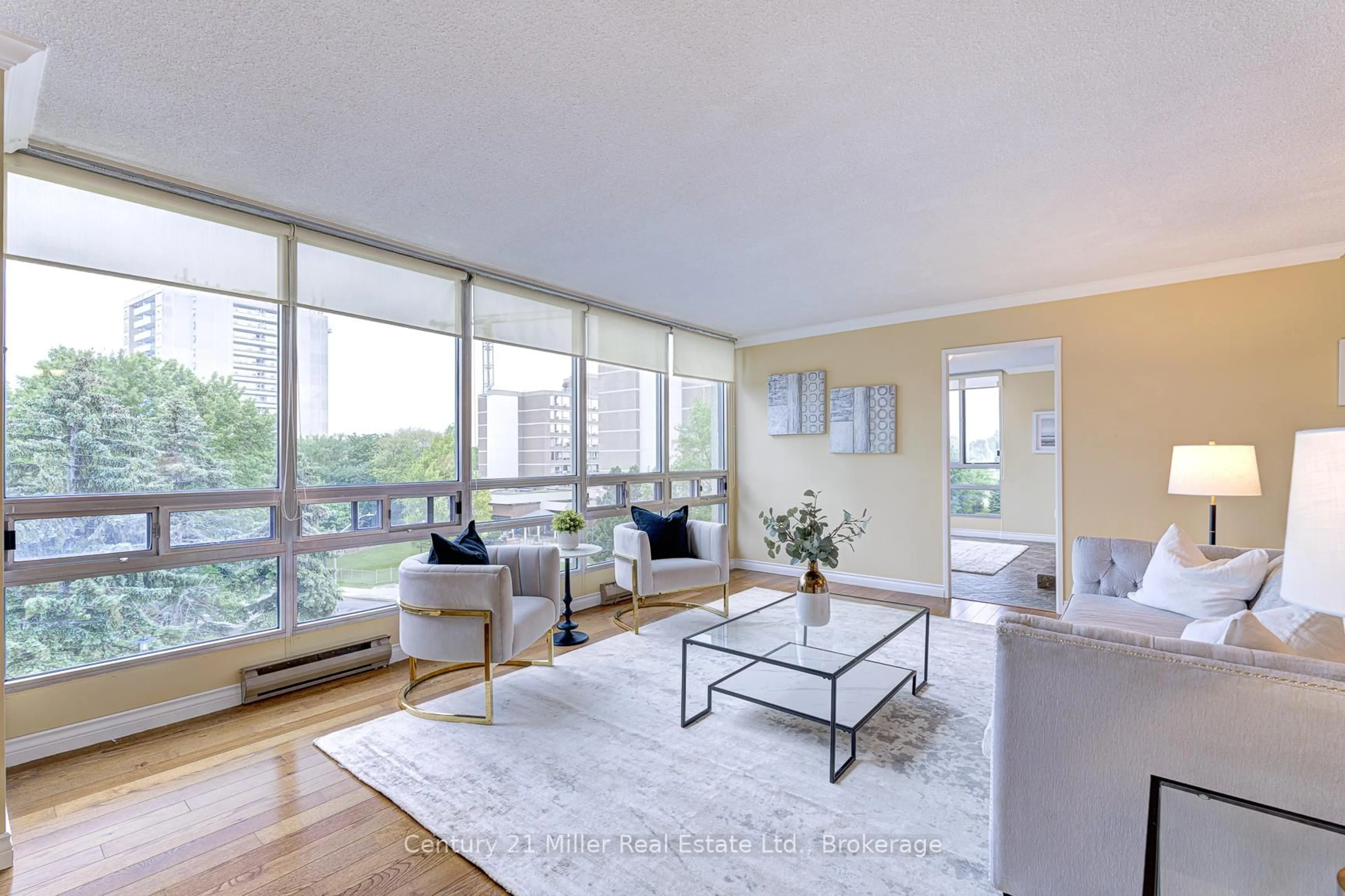 Living room with furniture, unknown for 2180 Marine Dr #501, Oakville Ontario L6L 5V2