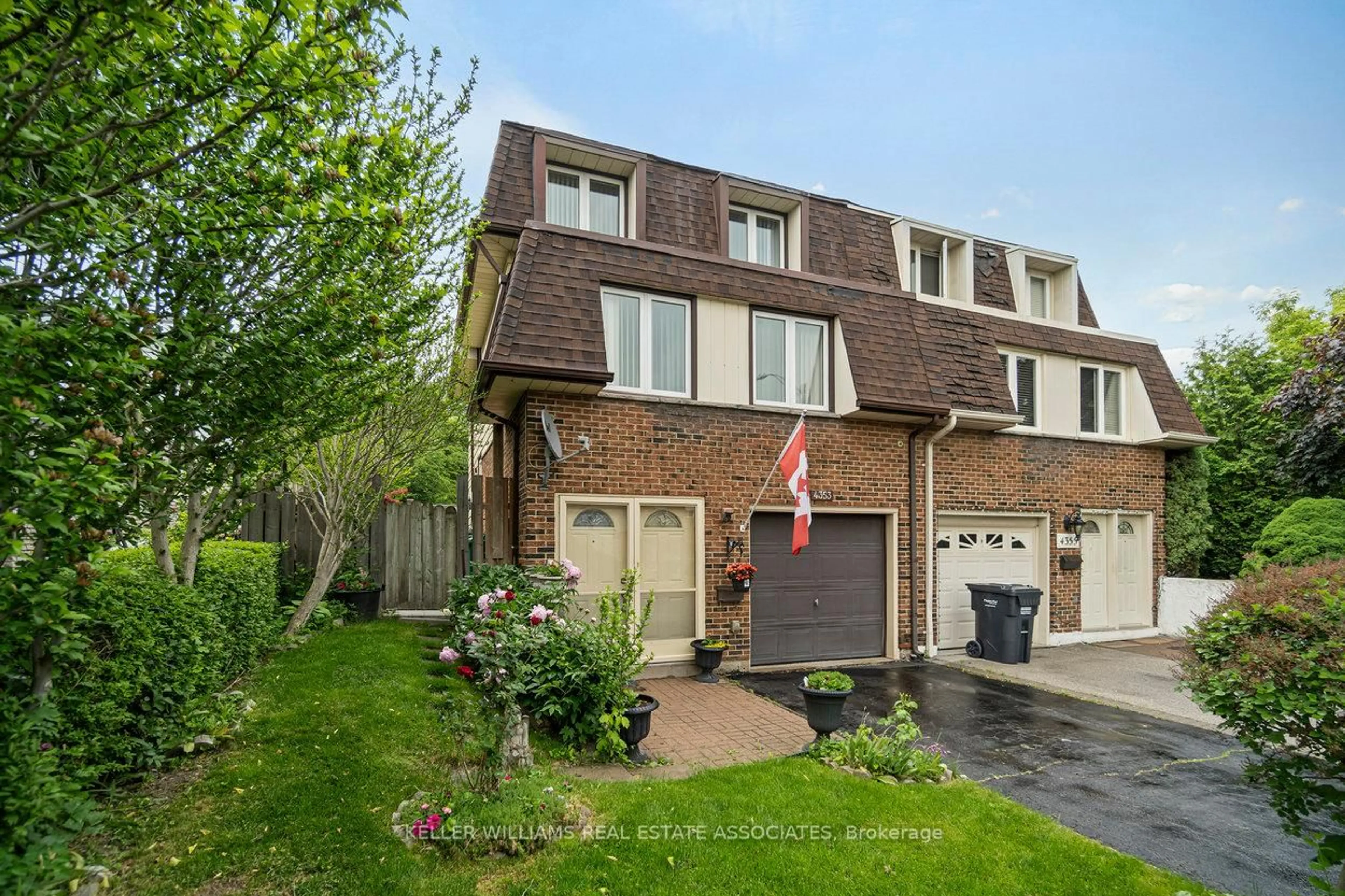 Home with brick exterior material, street for 4353 Brandon Gate Dr, Mississauga Ontario L4T 3K6