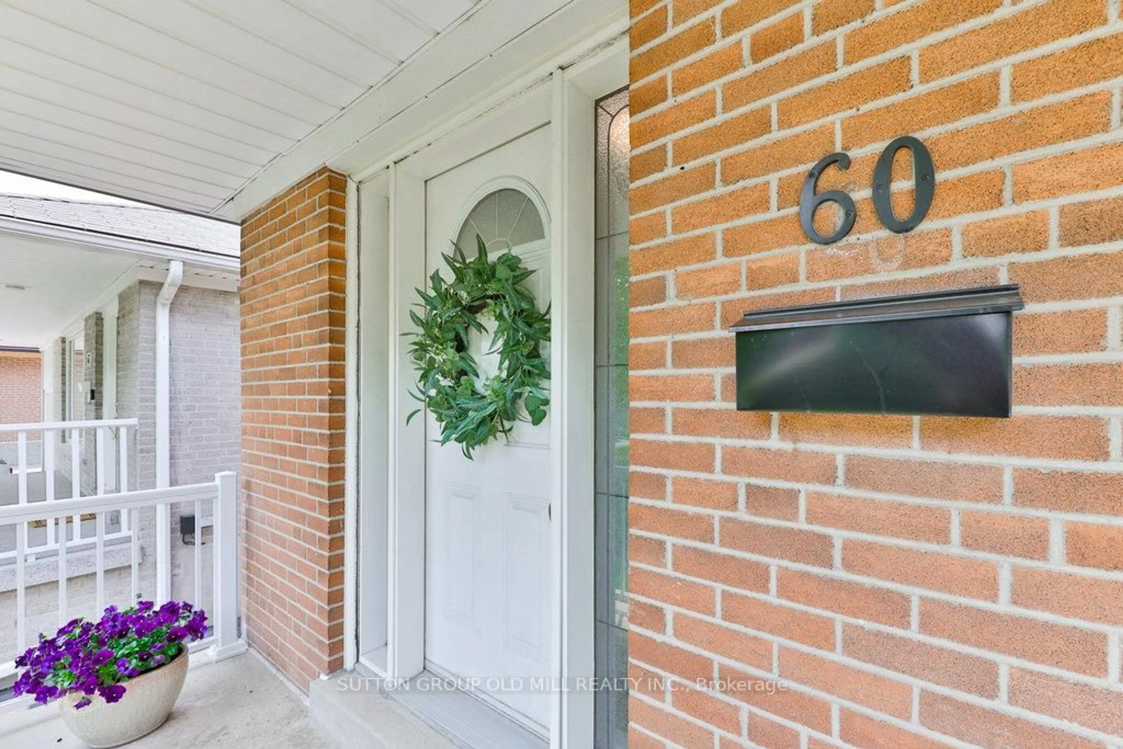 Indoor entryway for 60 Faversham Cres, Toronto Ontario M9C 3X6