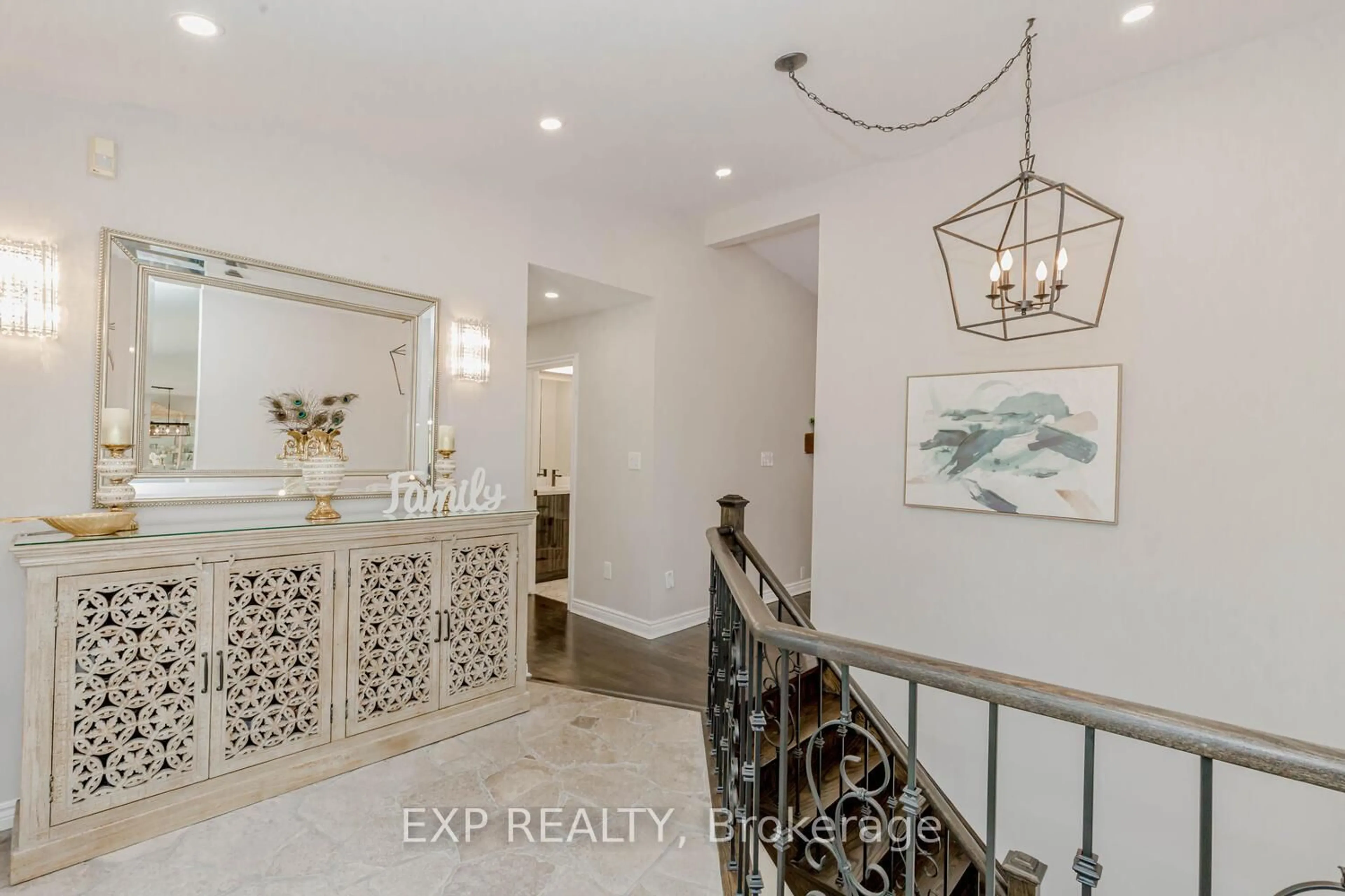 Indoor entryway for 16786 Mount Wolfe Rd, Caledon Ontario L7E 3P1