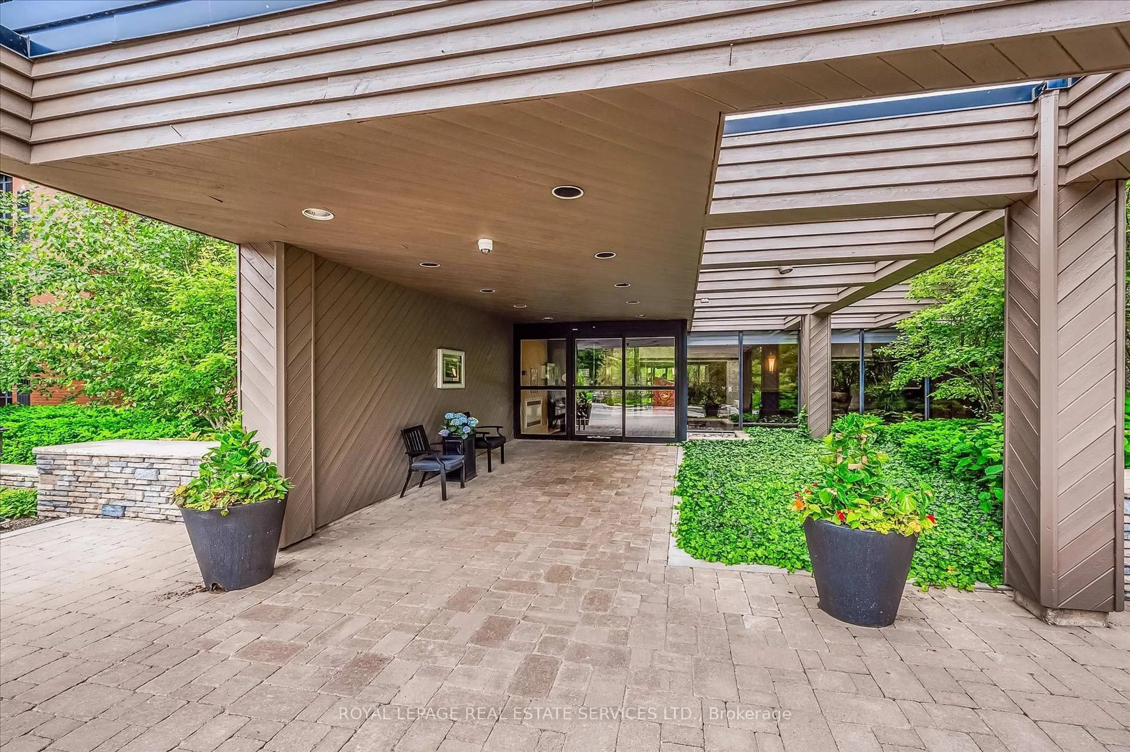 Unknown for 1400 Dixie Rd #613, Mississauga Ontario L5E 3E1