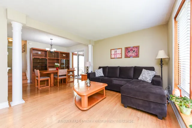 Additional image 31 of 135 Folkstone Cres