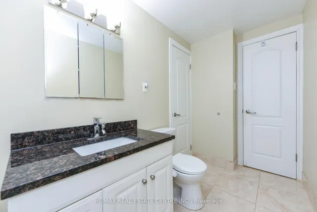 Additional image 16 of 135 Folkstone Cres