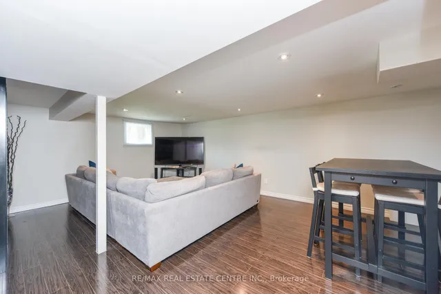 Additional image 6 of 135 Folkstone Cres