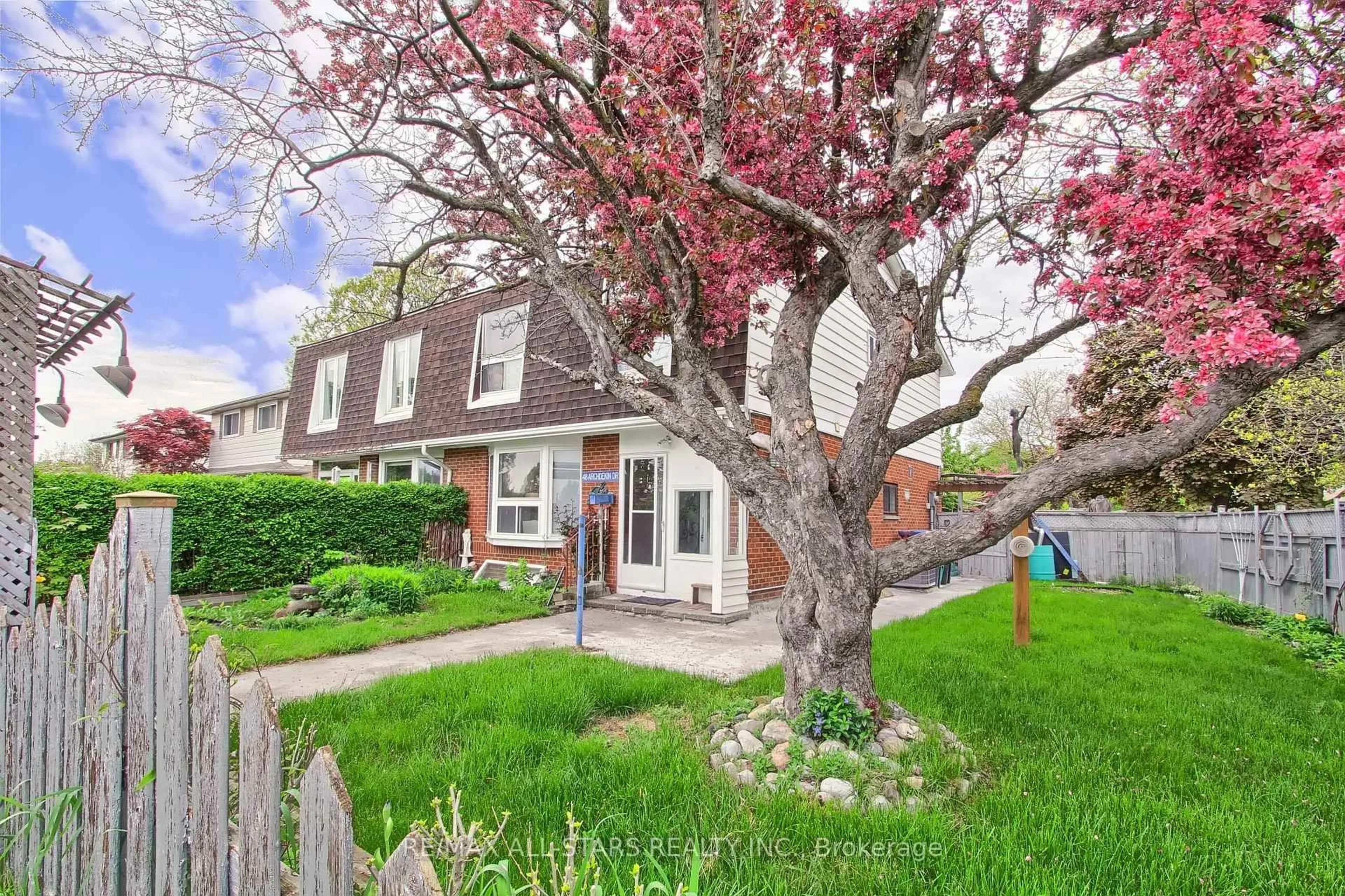 Unknown for 48 Archdekin Dr, Brampton Ontario L6V 1Y4