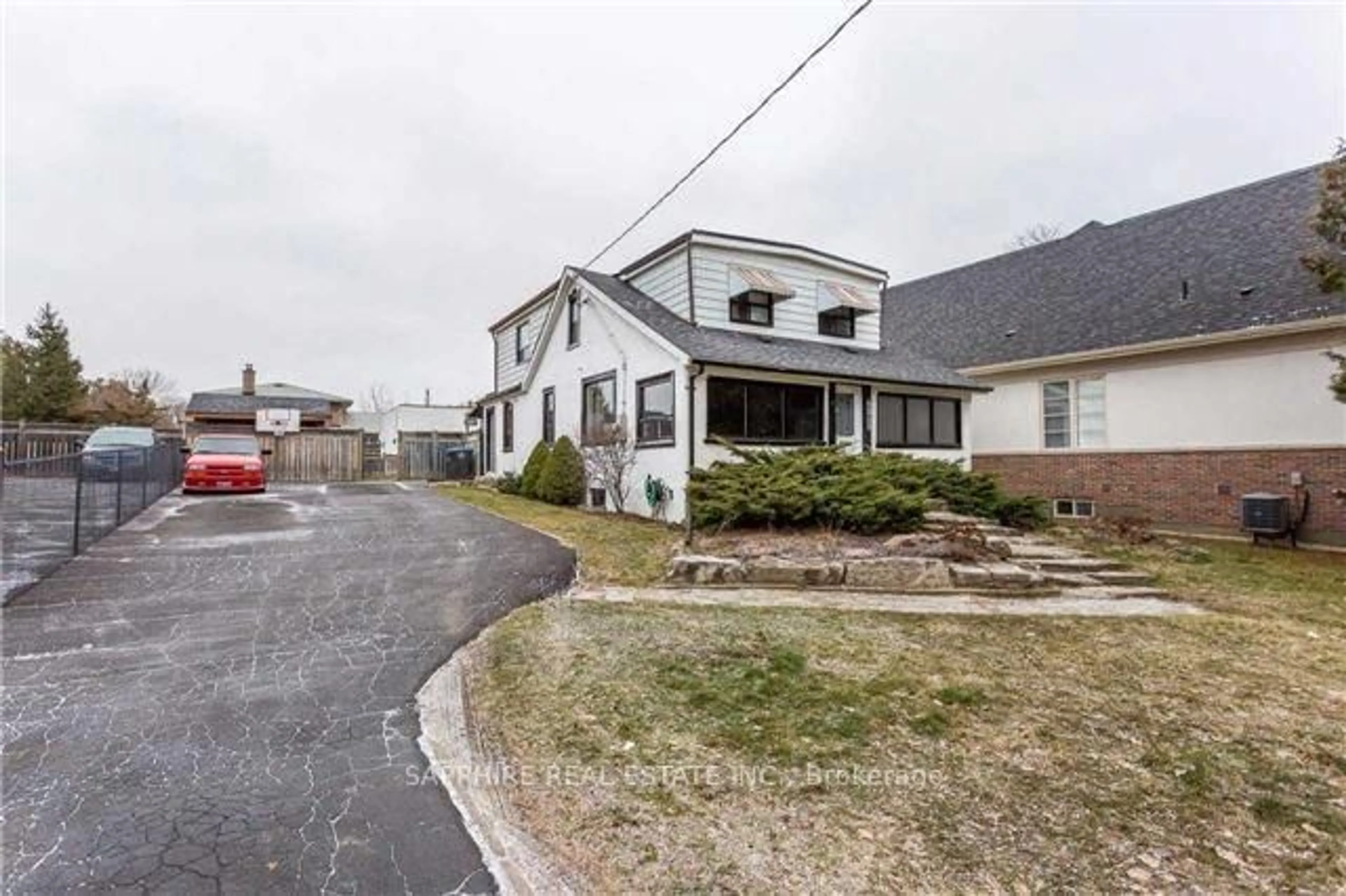 Unknown for 2211 Camilla Rd, Mississauga Ontario L5A 2K2