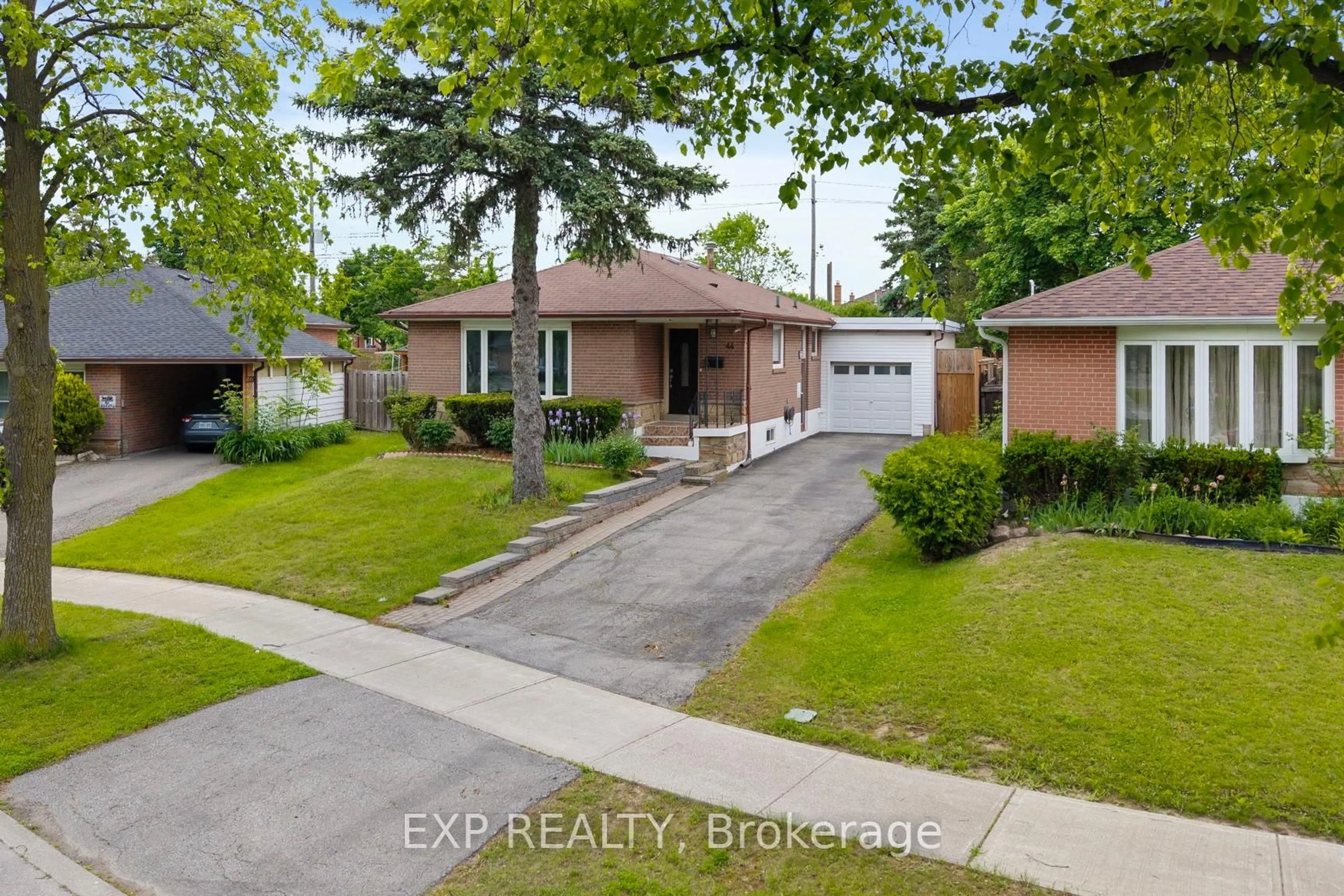 Unknown for 44 Almayo Cres, Toronto Ontario M9V 2L4