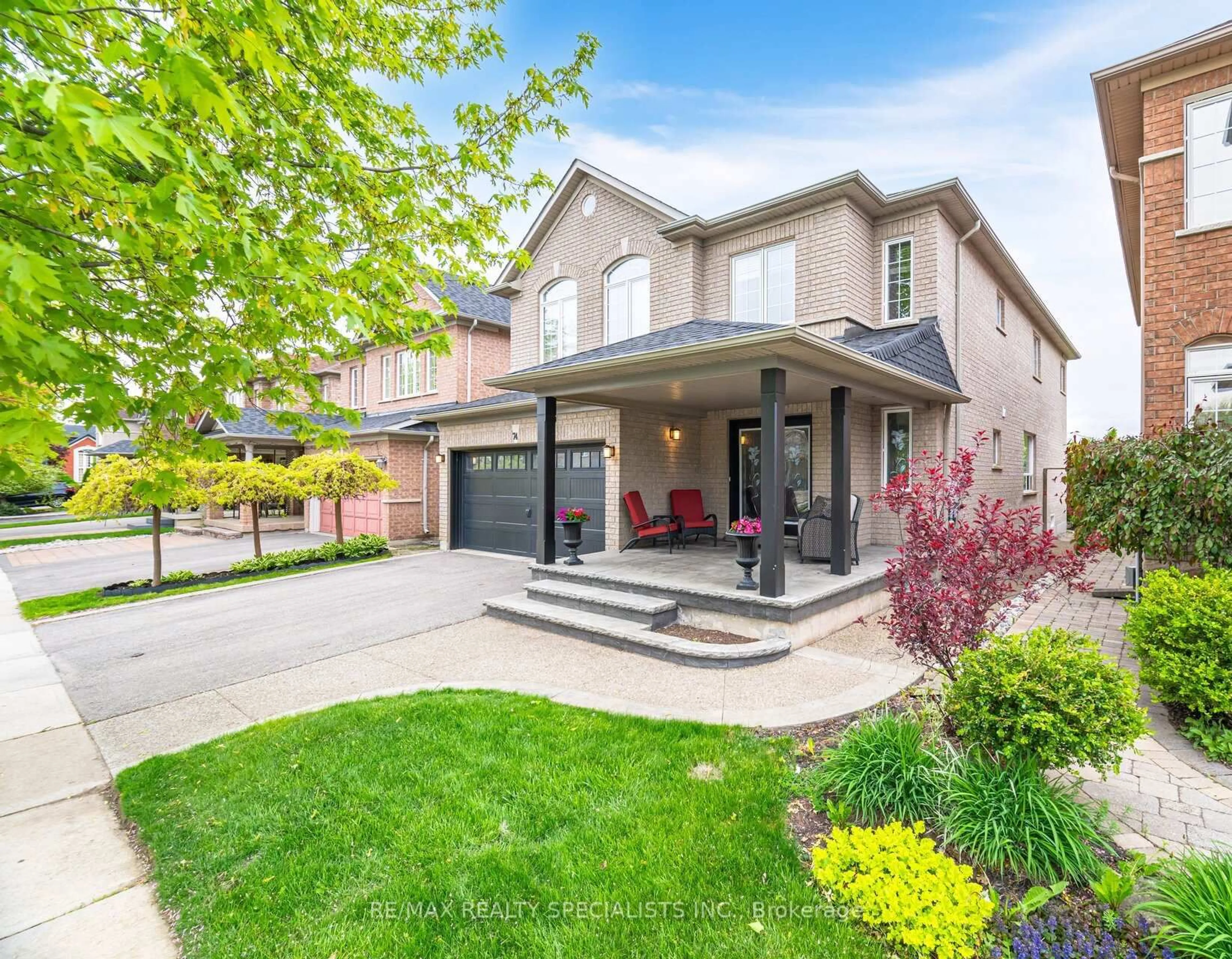 Home with brick exterior material, street for 74 Robarts Dr, Milton Ontario L9T 5P3