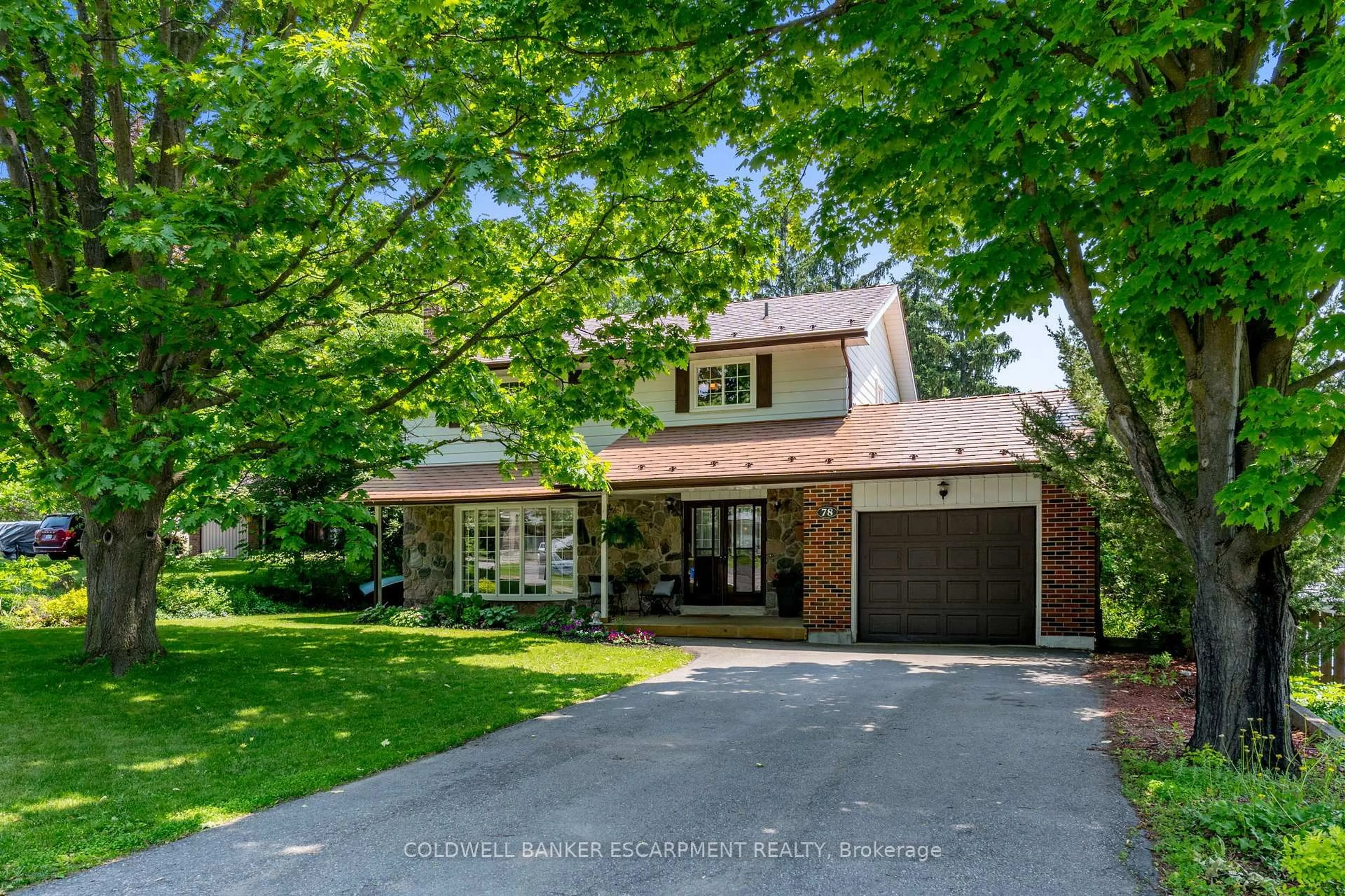 Home with brick exterior material, street for 78 Nelson Crt, Halton Hills Ontario L7J 1A6