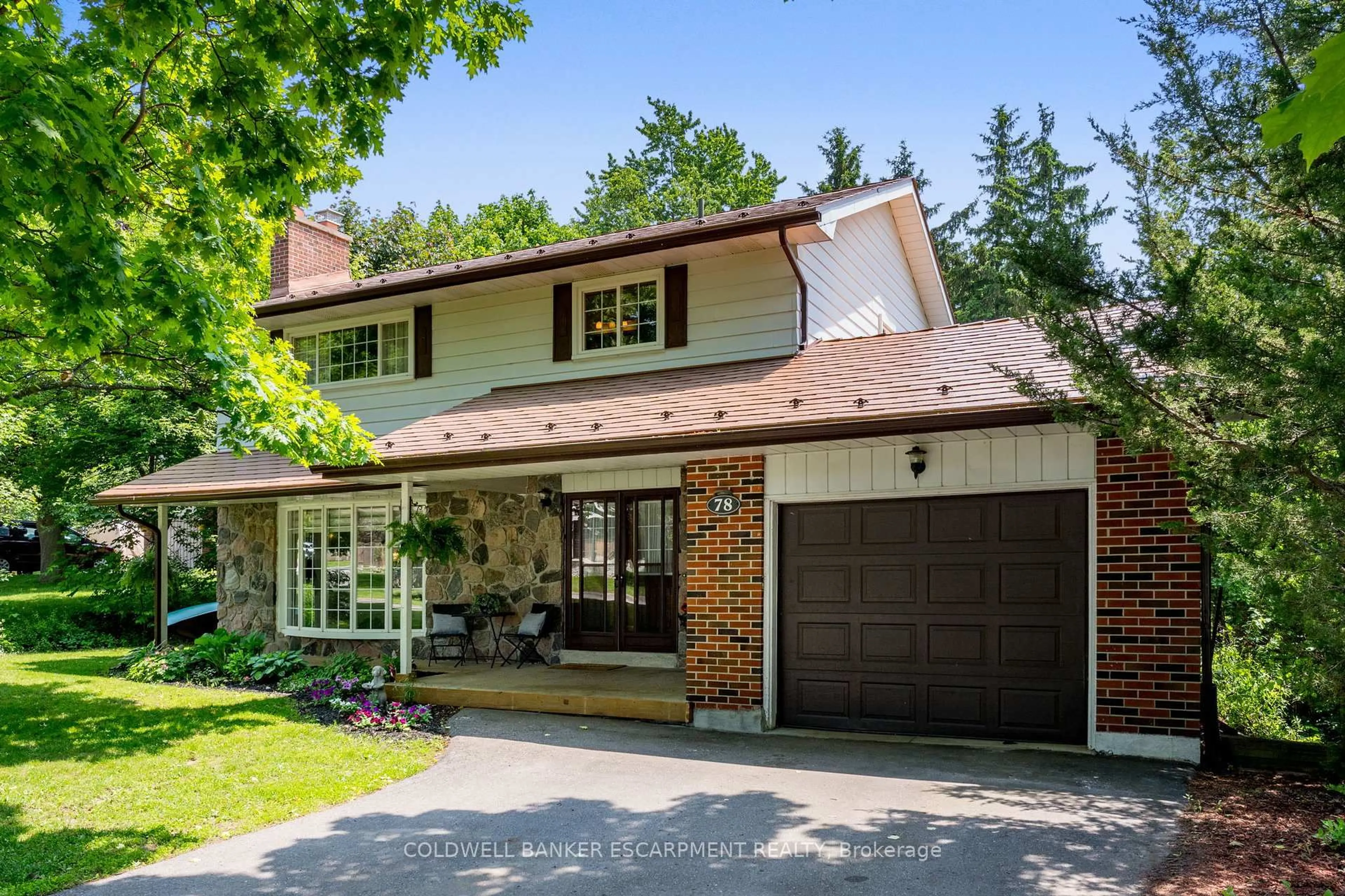 Home with brick exterior material, street for 78 Nelson Crt, Halton Hills Ontario L7J 1A6