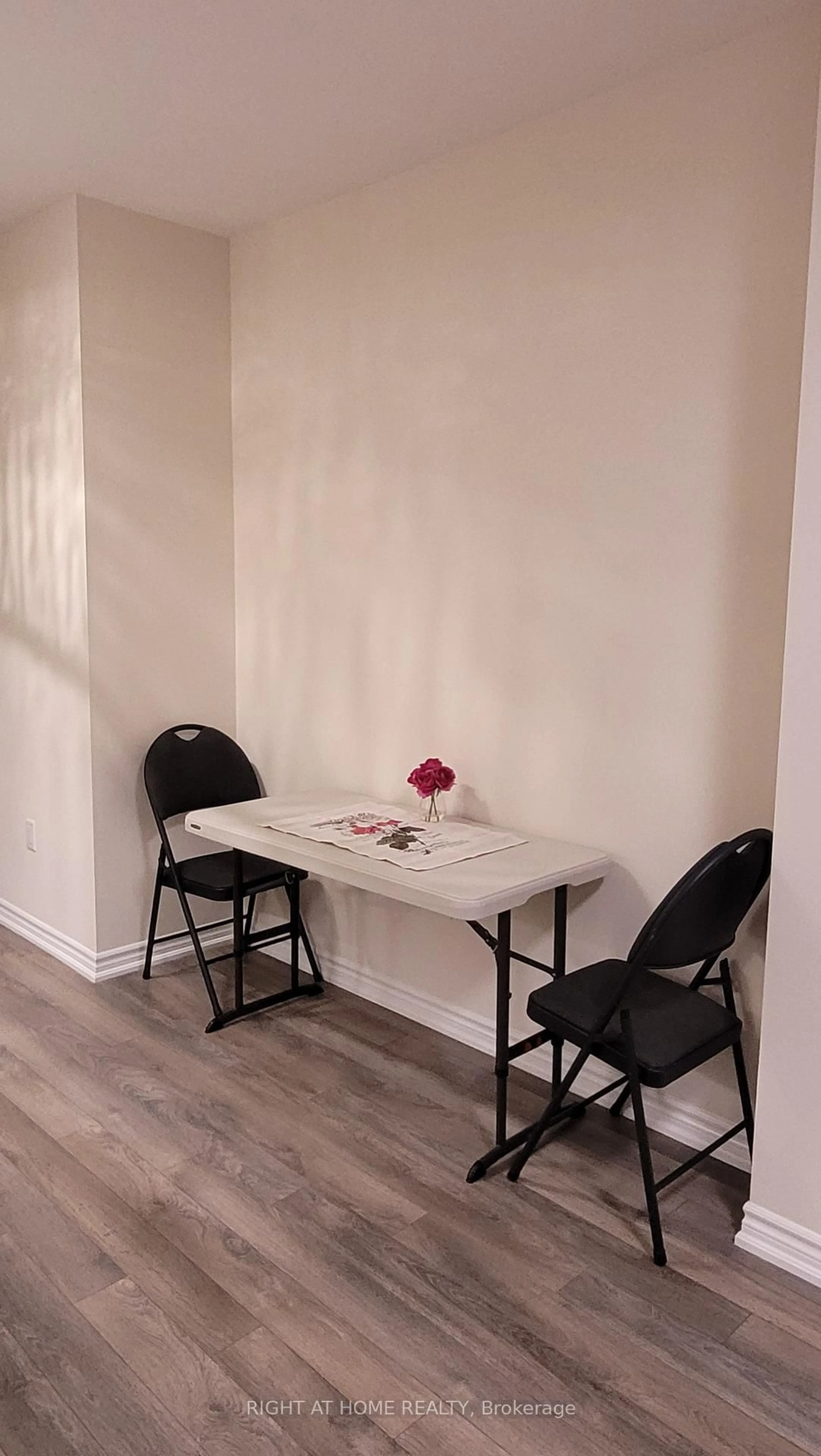 A pic of a room for 380 Hopewell Ave #229, Toronto Ontario M6E 2S2