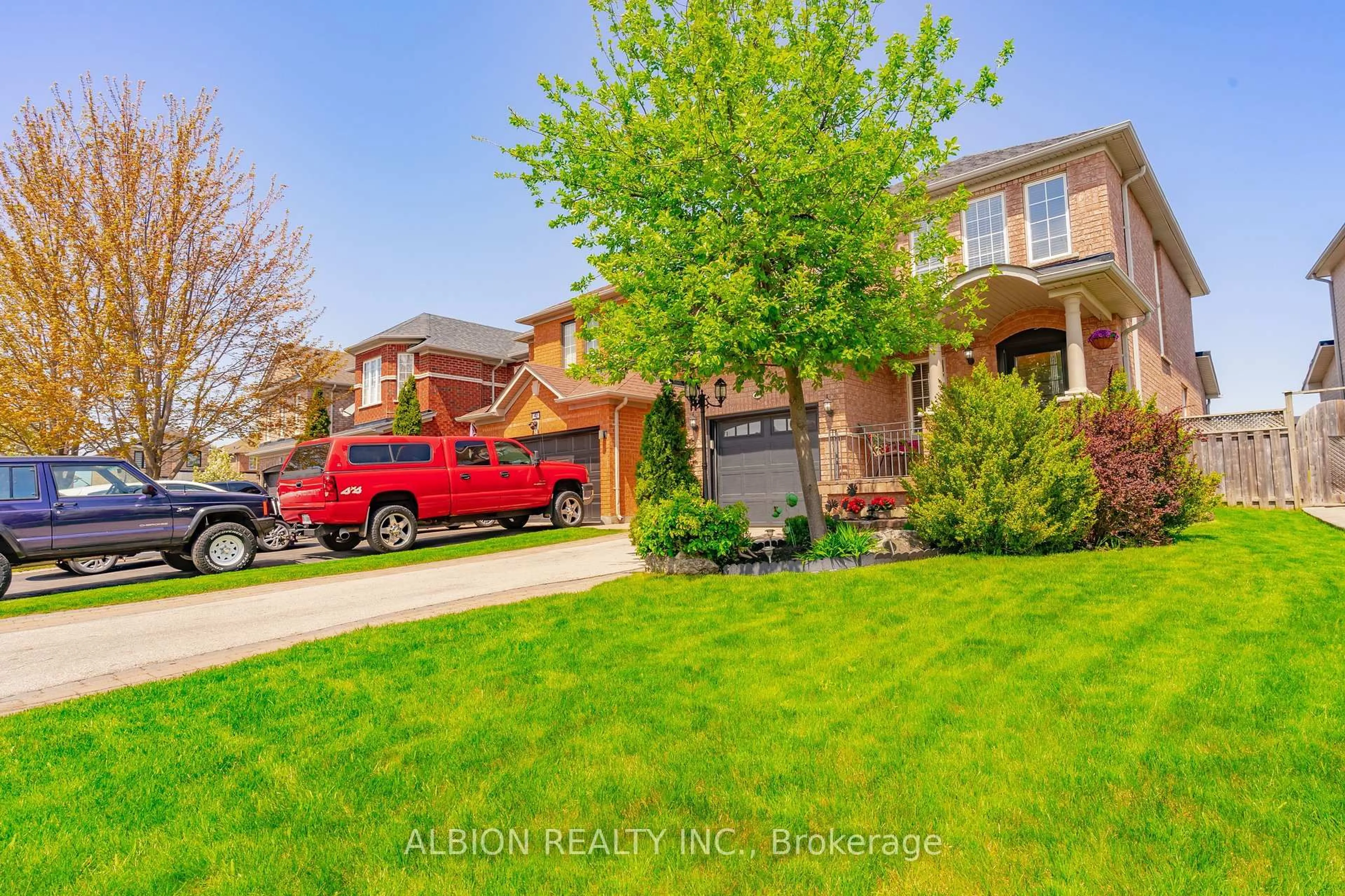 Home with brick exterior material, street for 40 Emily Carr Cres, Caledon Ontario L7E 2K9