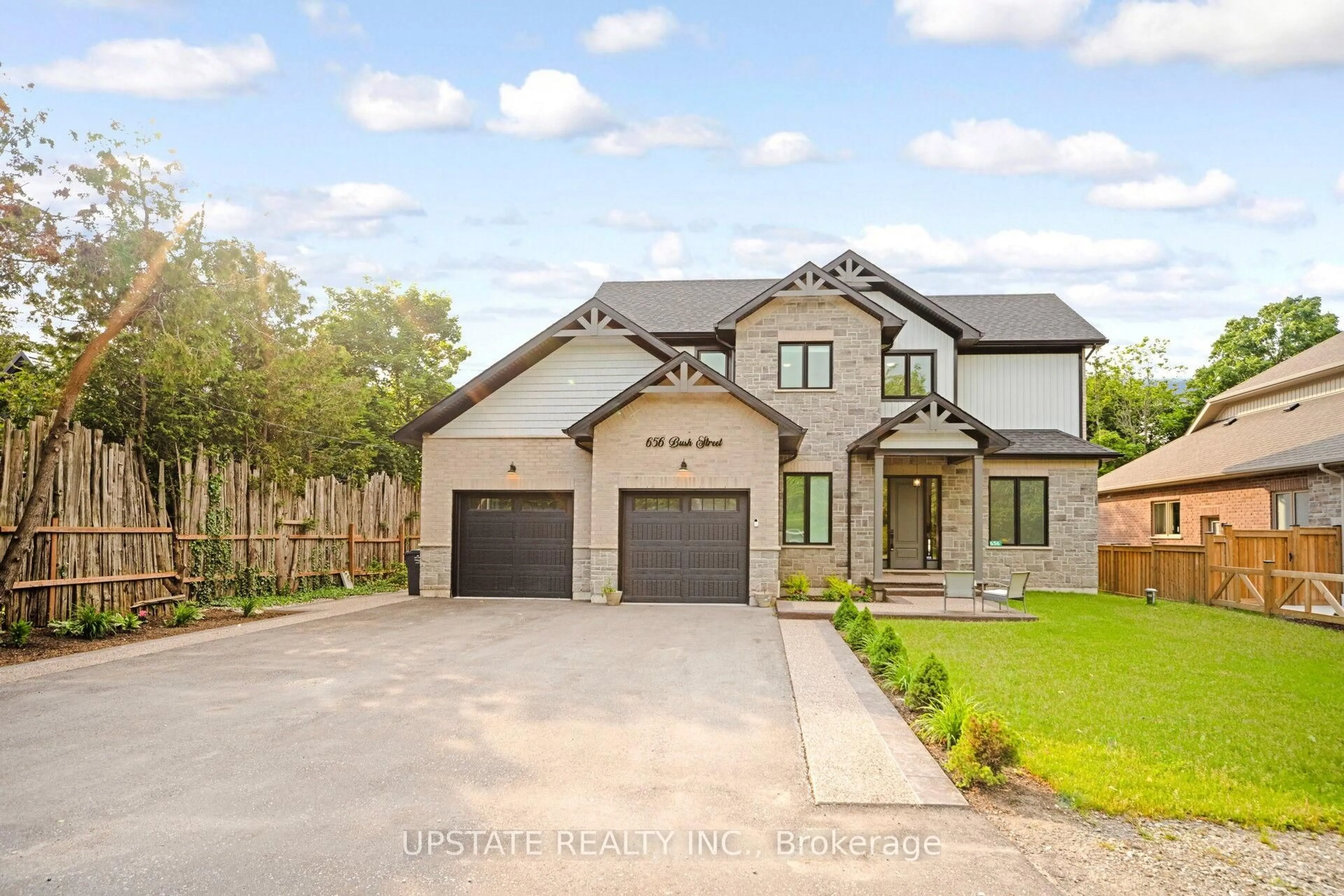 Home with brick exterior material, street for 656 Bush St, Caledon Ontario L7K 0E5