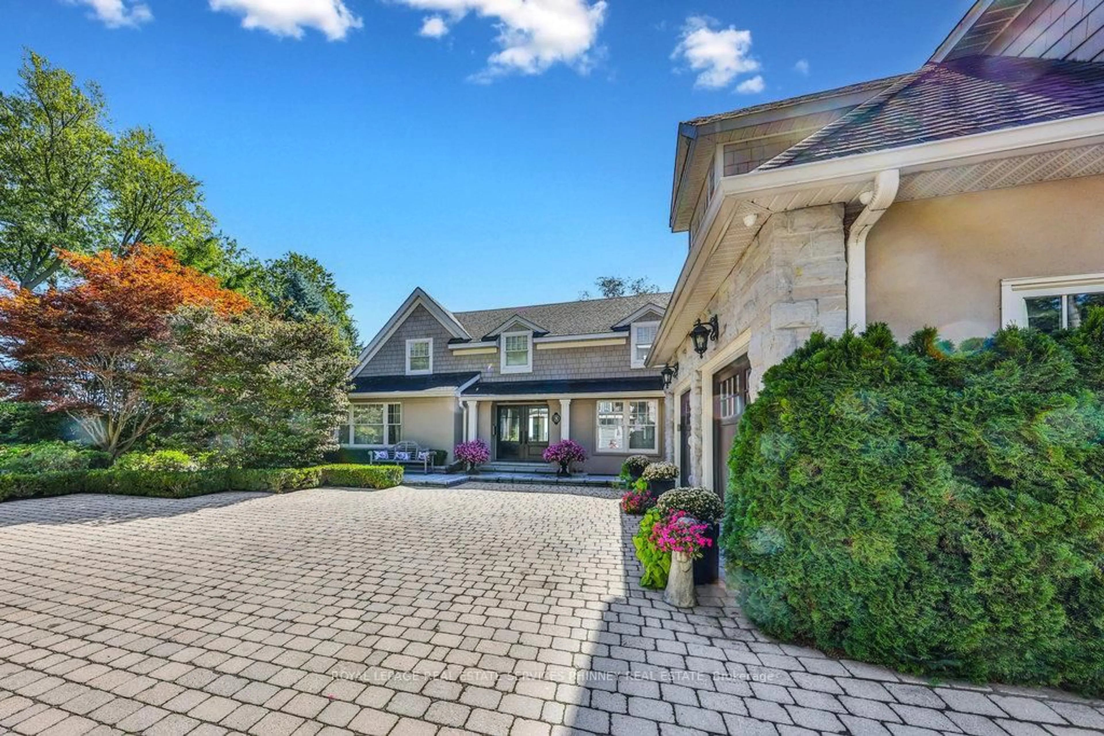 Unknown for 8 Chartwell Rd, Oakville Ontario L6J 3Z4