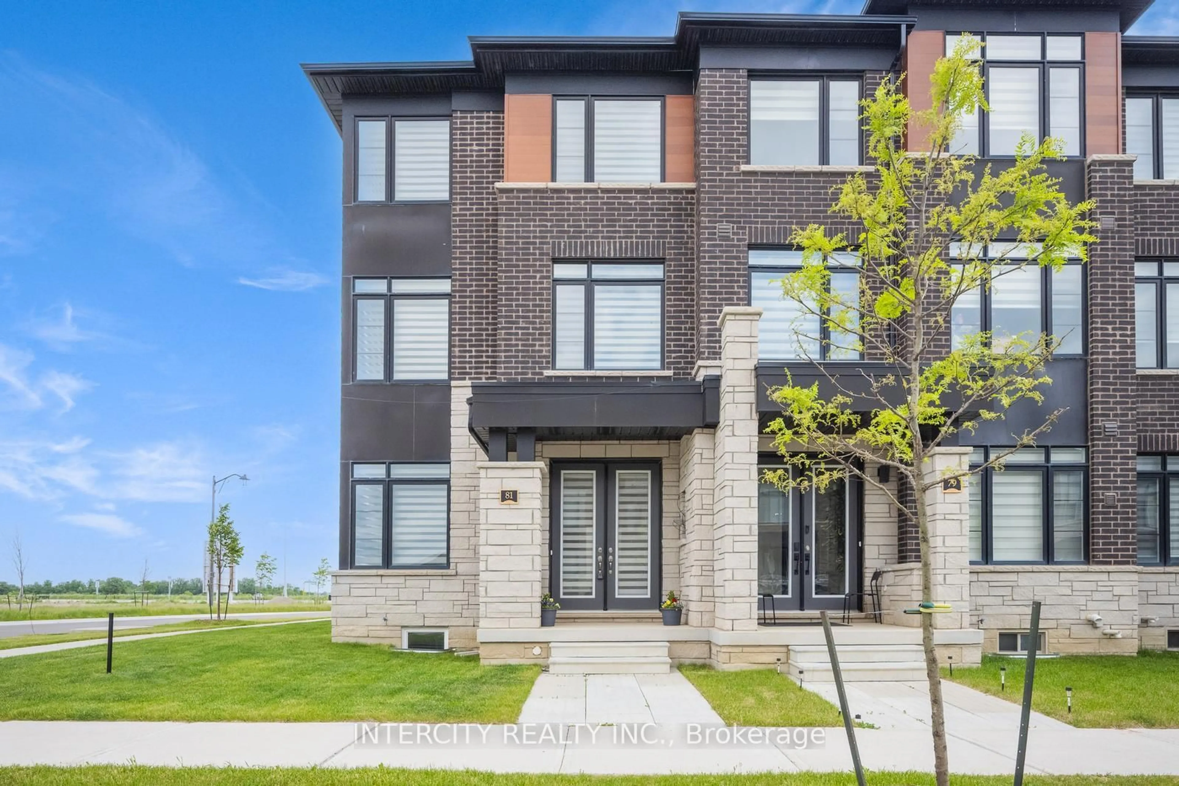 Home with brick exterior material, street for 81 Minnock St, Caledon Ontario L7C 4K8