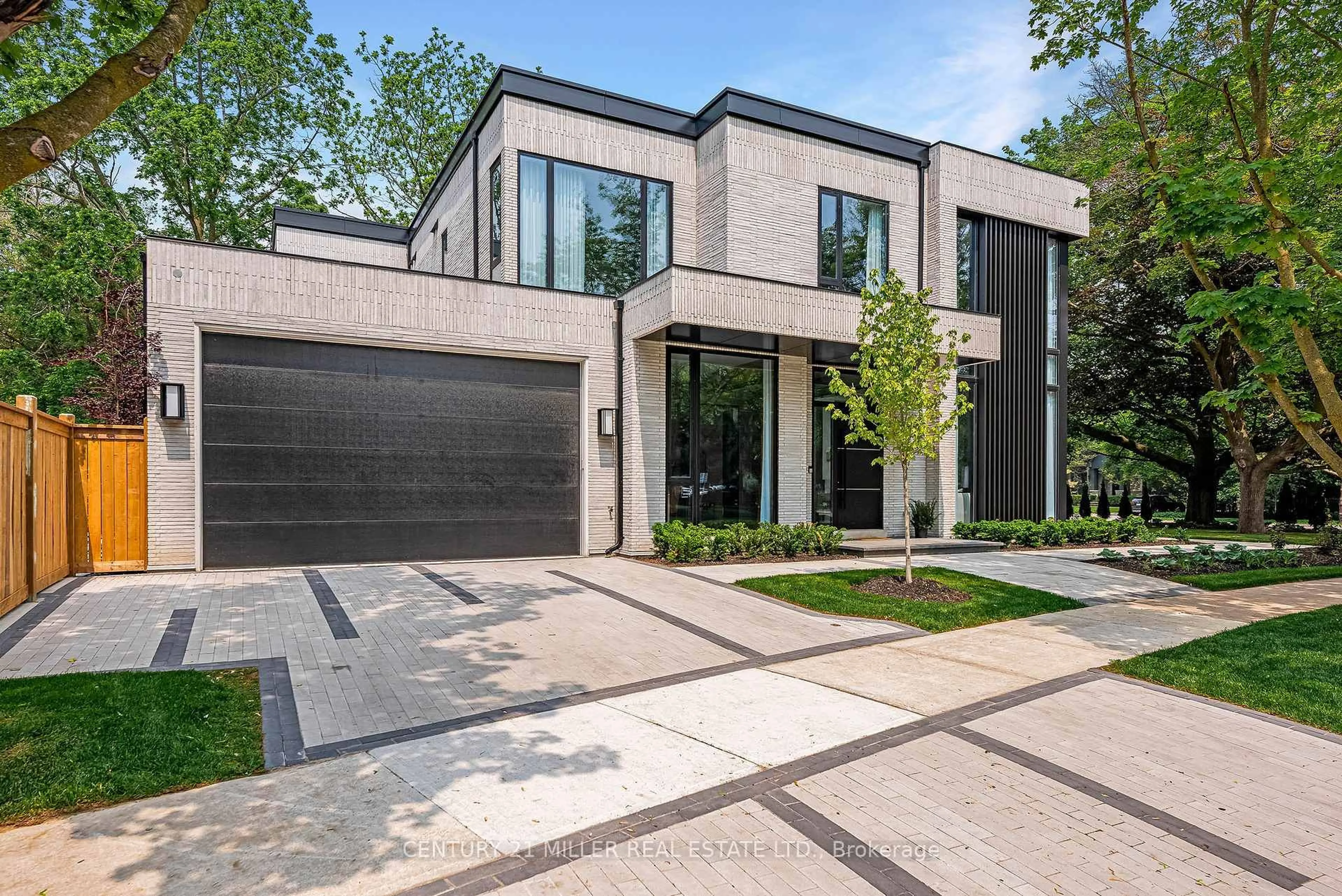Home with brick exterior material, street for 392 Maple Grove Dr, Oakville Ontario L6J 4V7