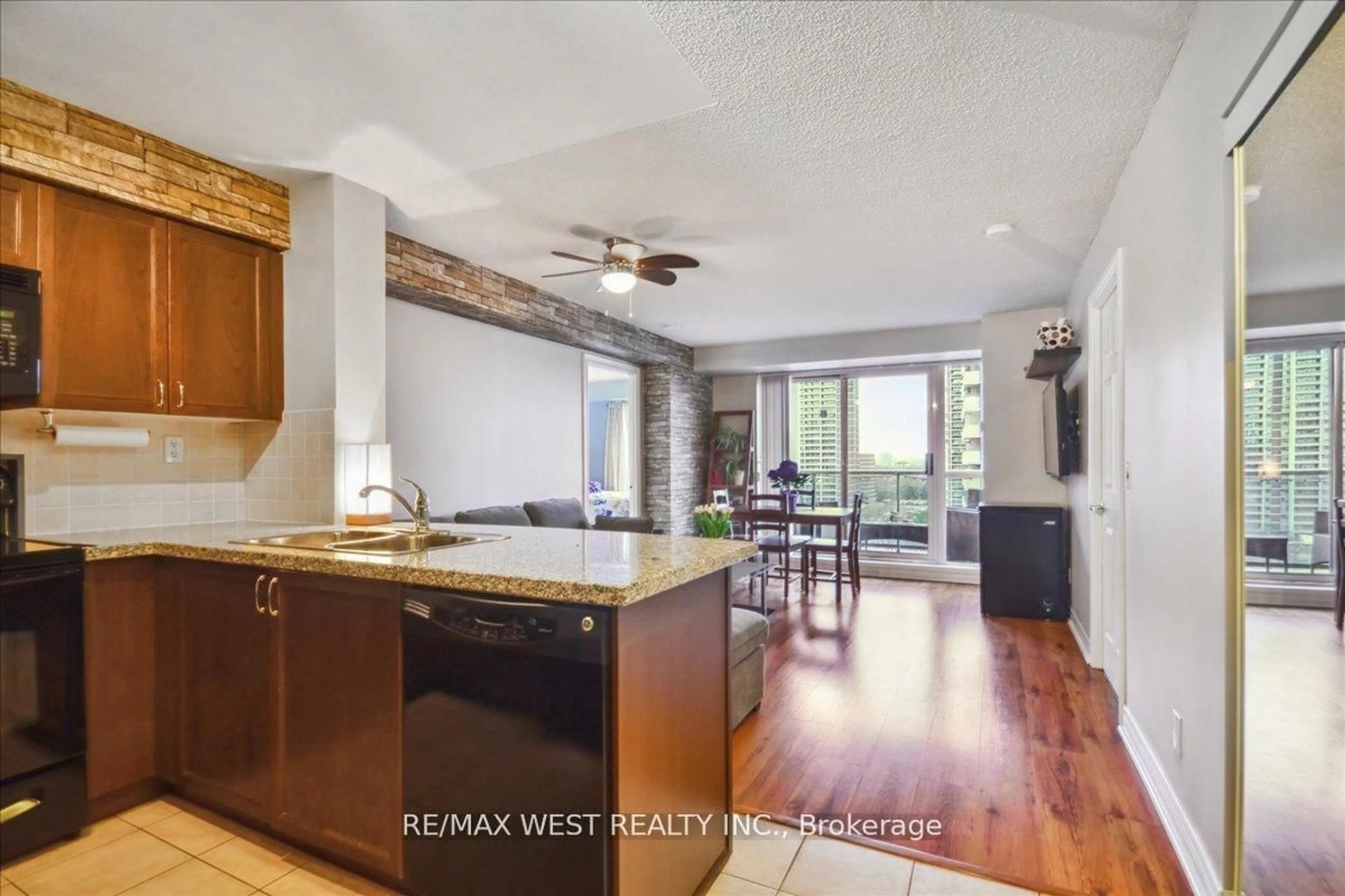 Open concept kitchen, unknown for 5 Michael Power Pl #902, Toronto Ontario M9A 0A3