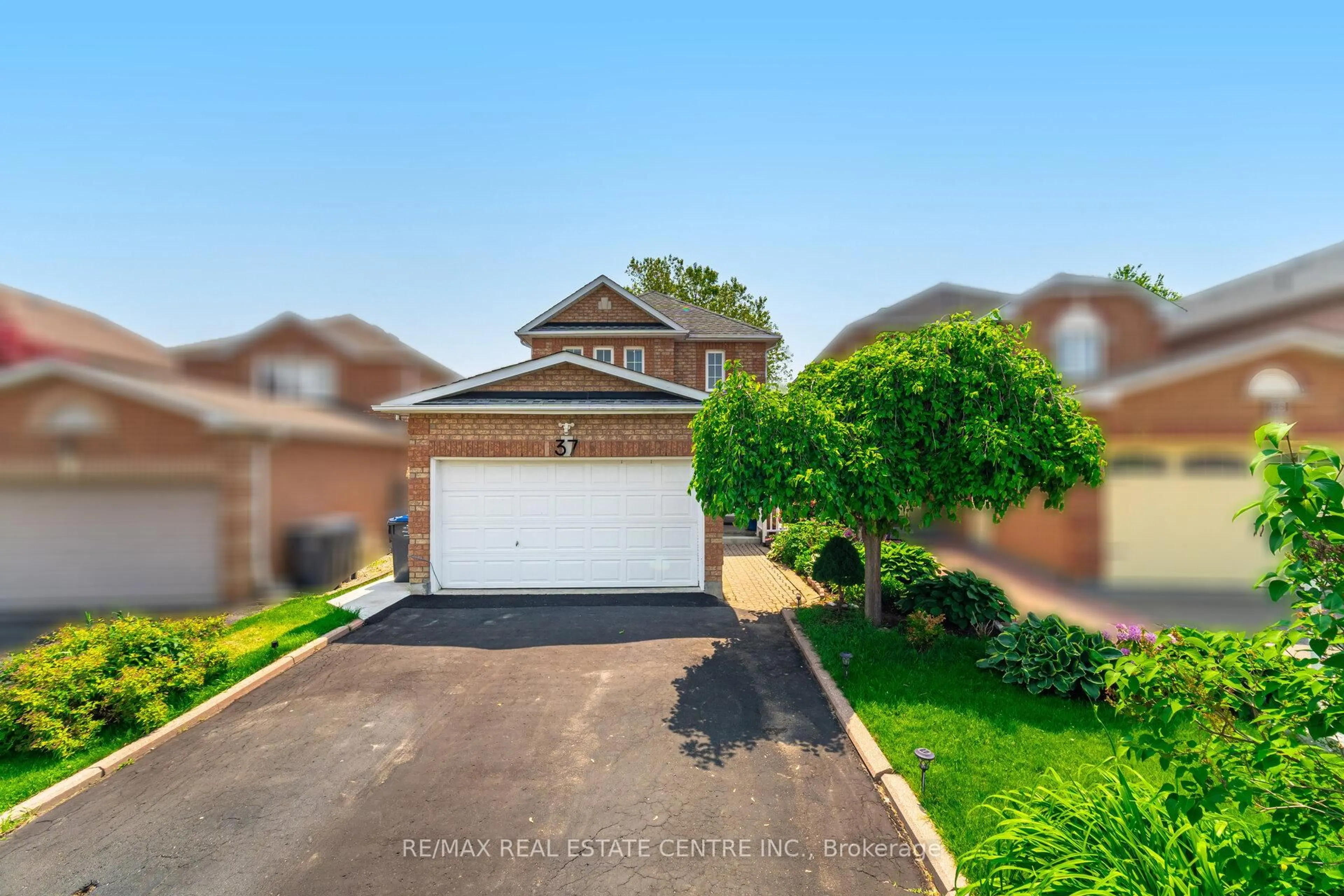 A pic from outside/outdoor area/front of a property/back of a property/a pic from drone, street for 37 Zachary Dr, Brampton Ontario L7A 1H7