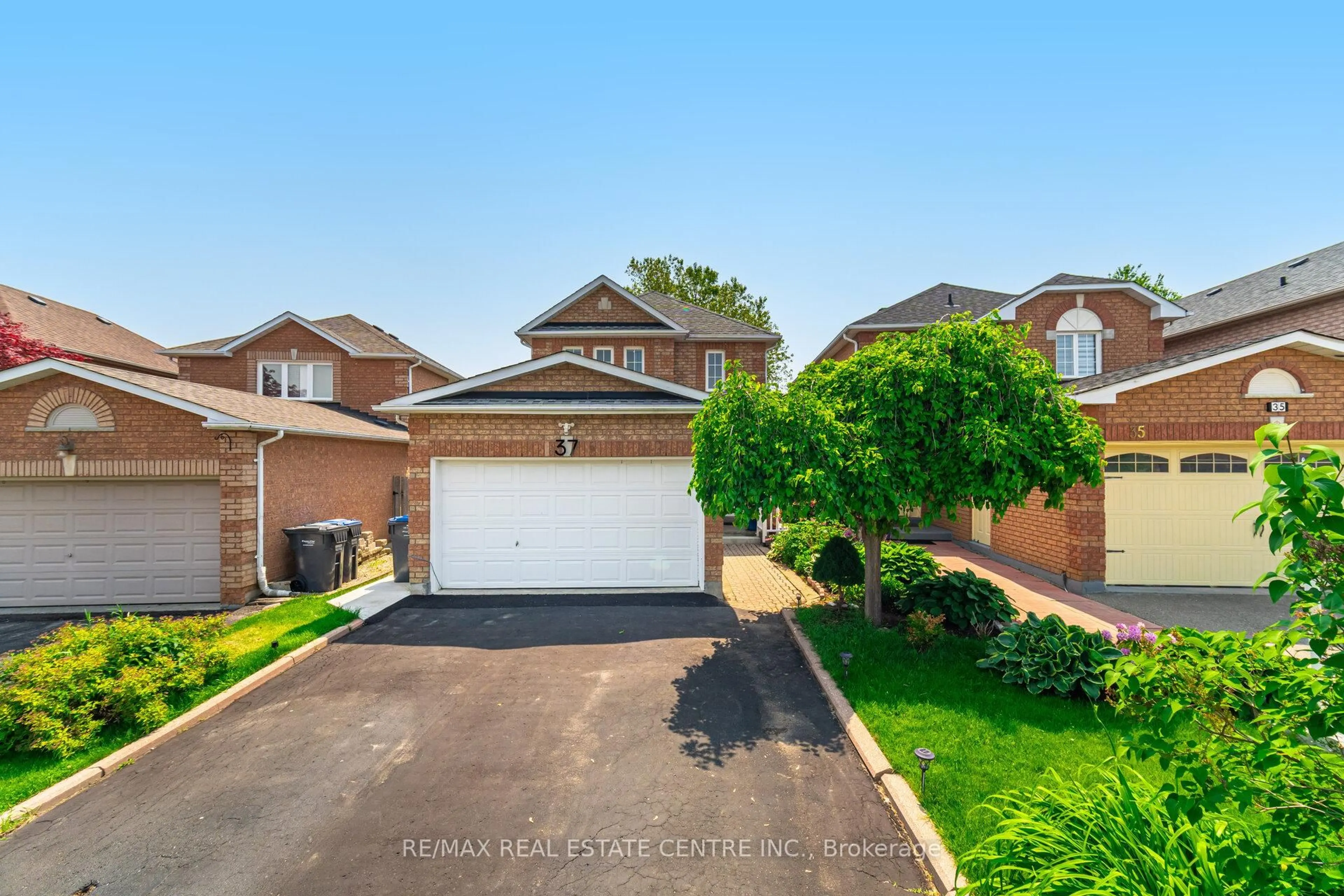 A pic from outside/outdoor area/front of a property/back of a property/a pic from drone, street for 37 Zachary Dr, Brampton Ontario L7A 1H7