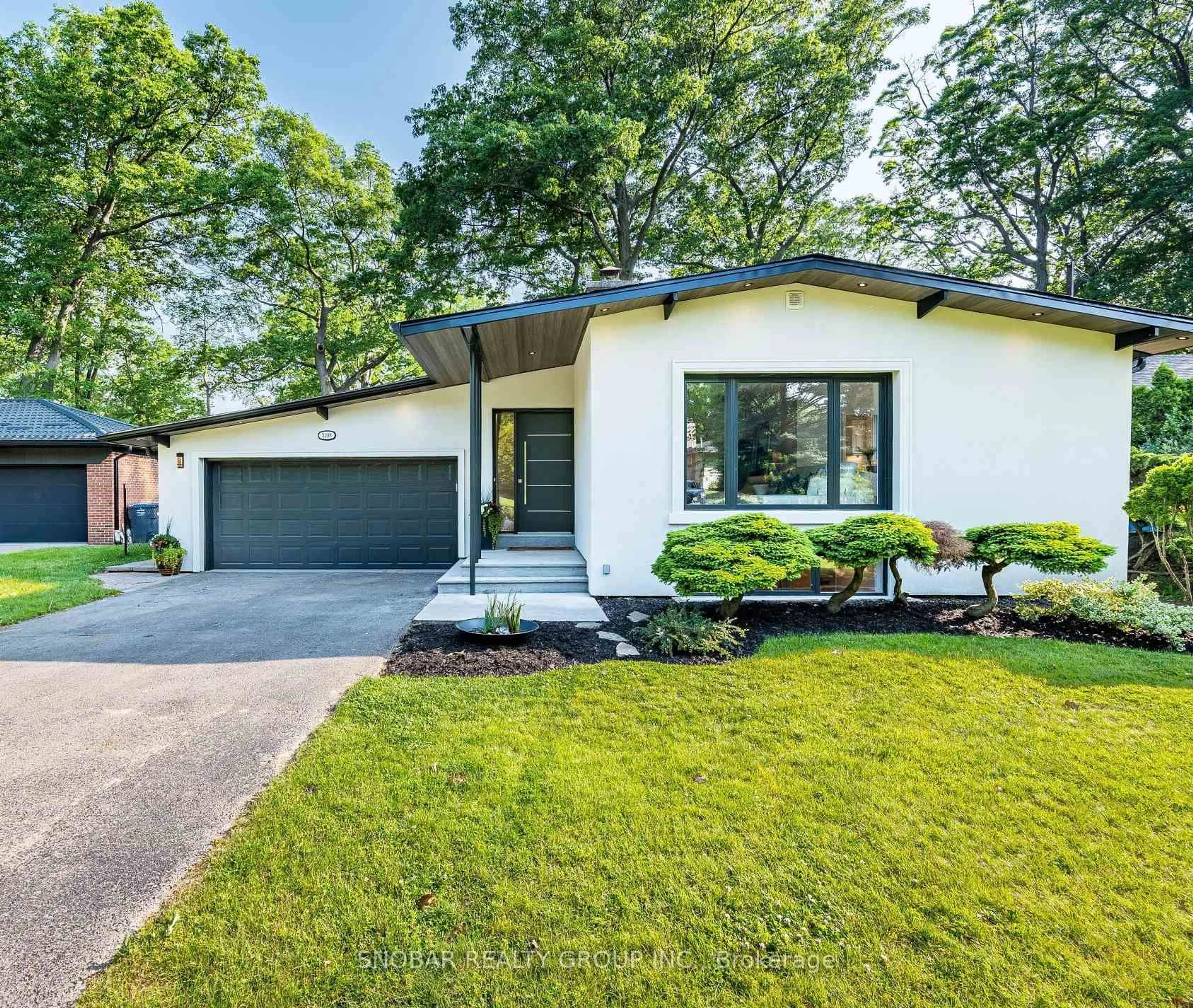 Home with brick exterior material, street for 3208 Flynn Cres, Mississauga Ontario L5C 2M3