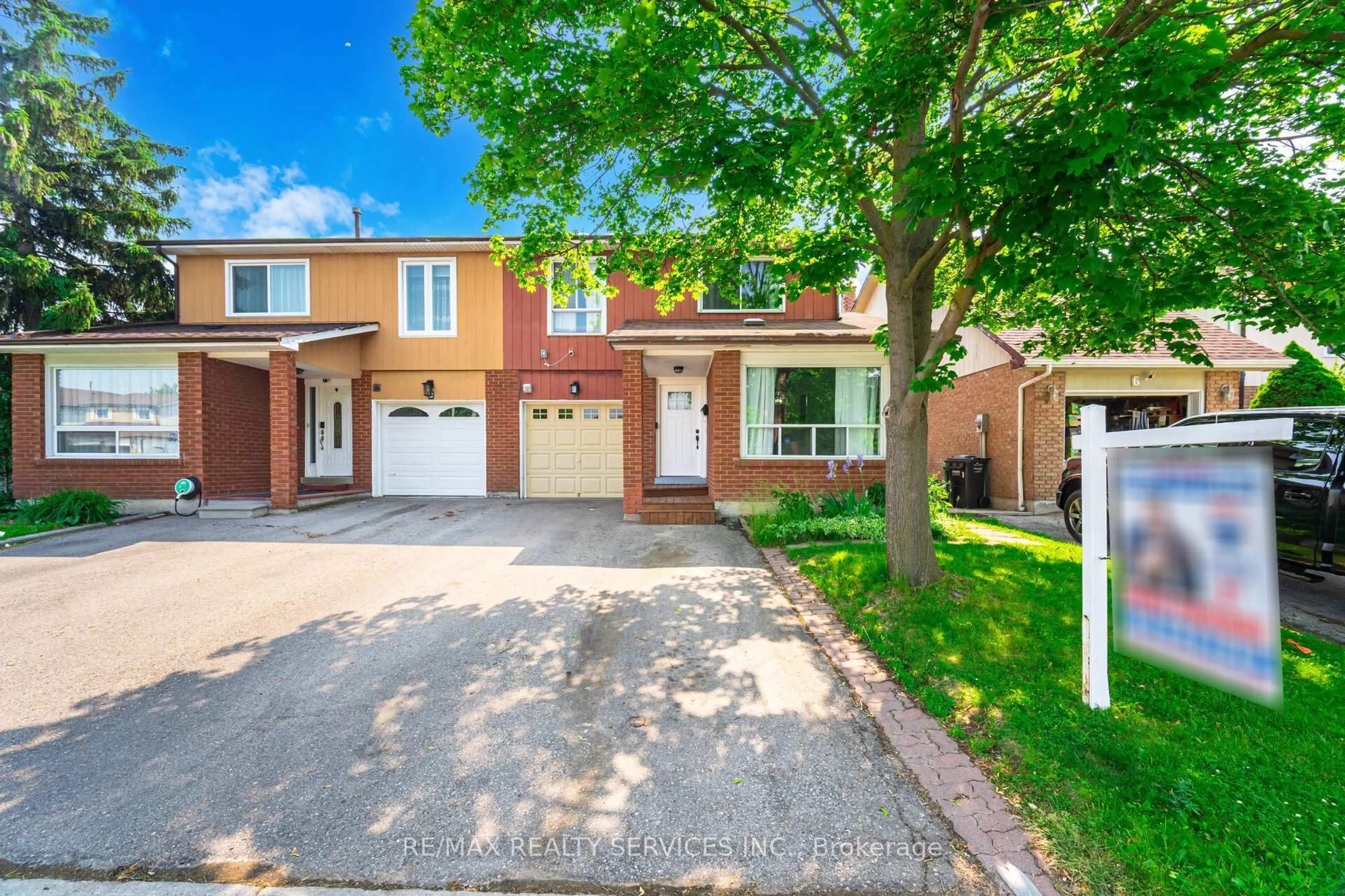 Home with brick exterior material, street for 4 Hinchley Wood Grve, Brampton Ontario L6V 3M3