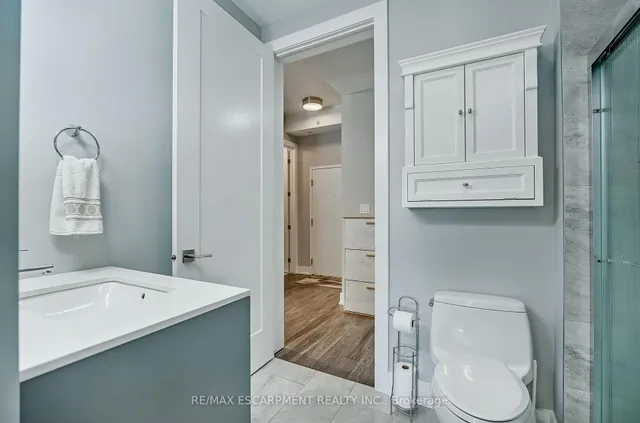 Additional property image - 4040 Upper Middle Rd Unit 103