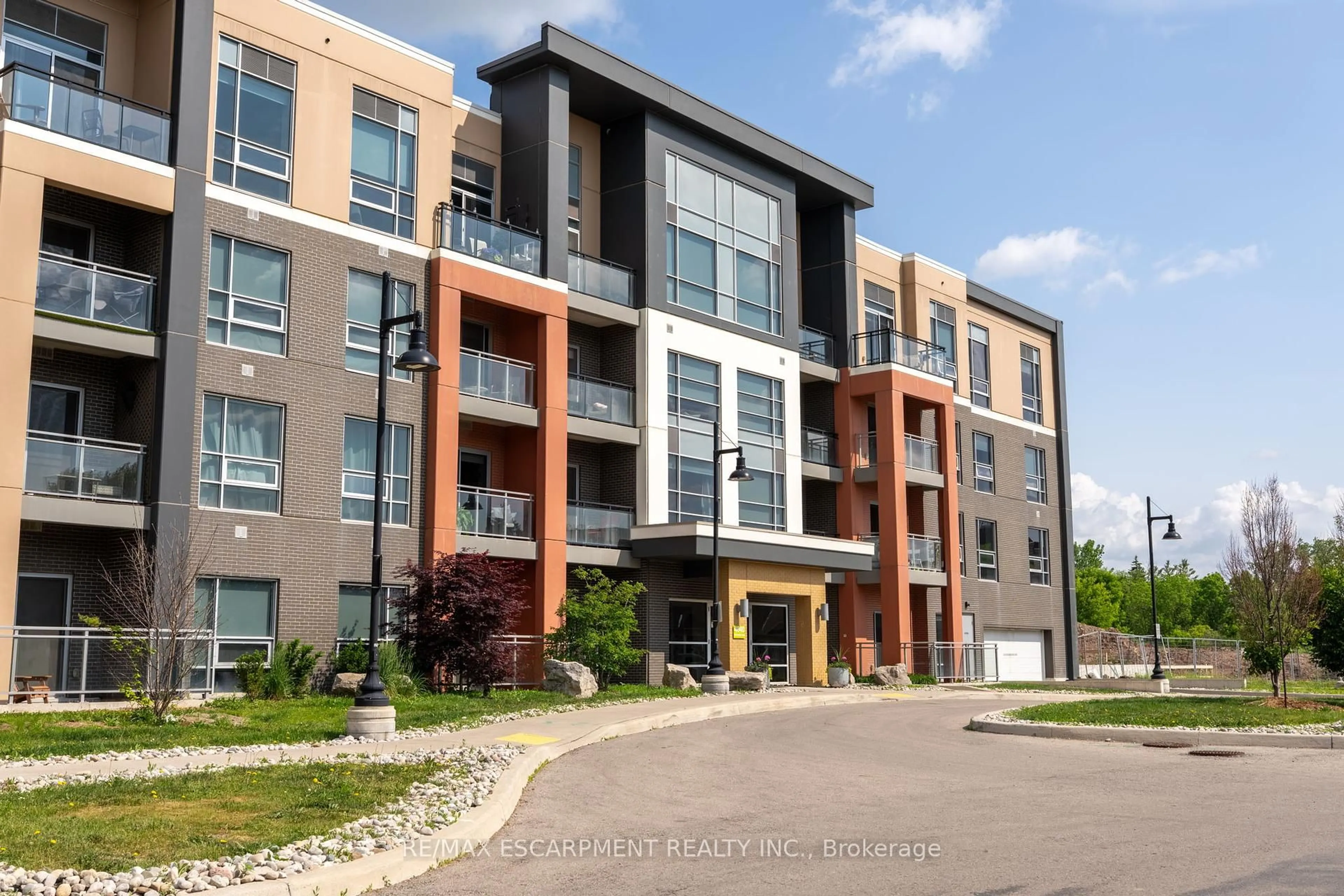 Unknown for 4040 Upper Middle Rd #103, Burlington Ontario L7M 0H2
