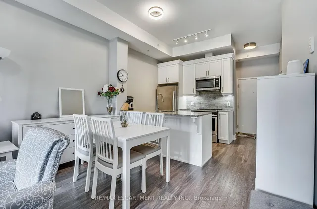 Additional property image - 4040 Upper Middle Rd Unit 103