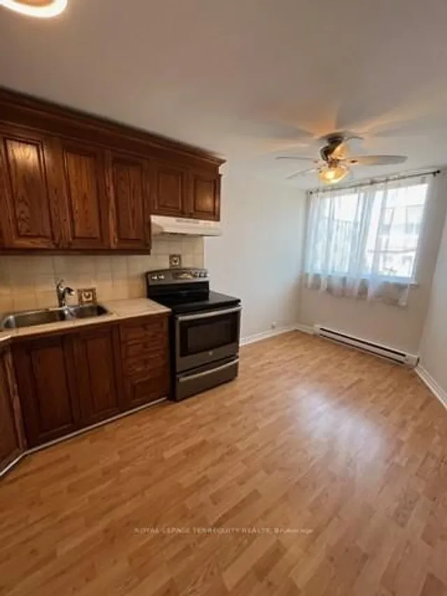 Additional property image - 3055 Tomken Rd Unit 359